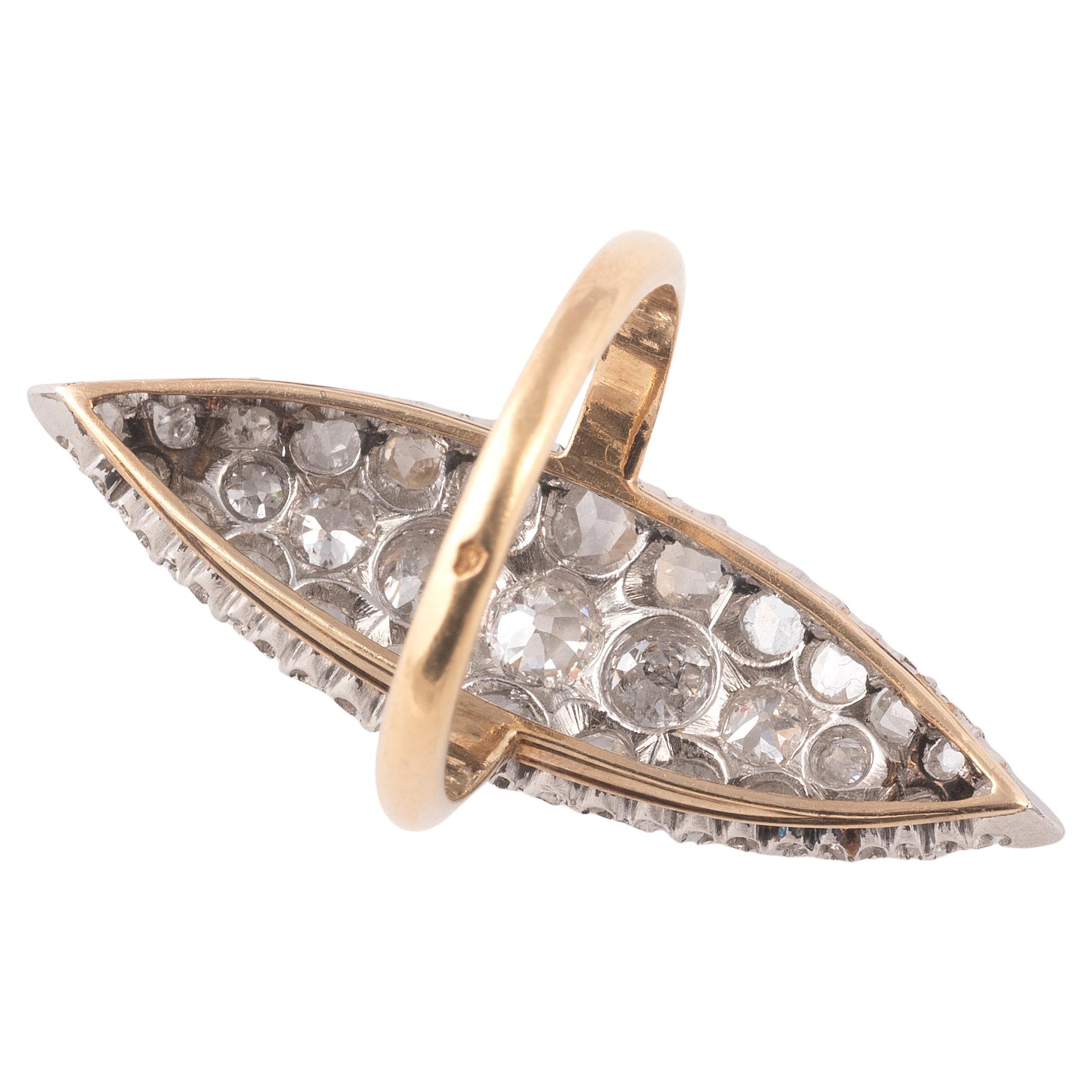 Victorien Bague ancienne en grappe de diamants taille rose marquise et de diamants taille ancienne en vente
