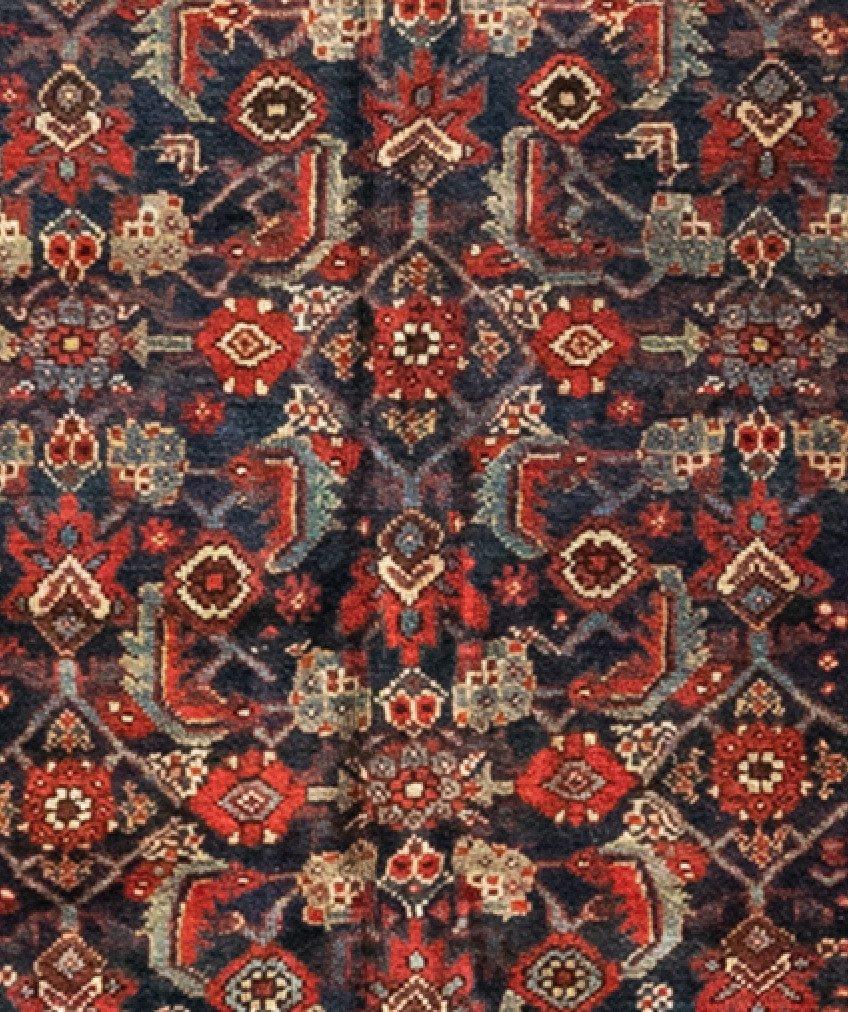 Antiker großer Bijar-Teppich aus Nordwest-Persien Geometrischer roter Stammesteppich:: ca. 1900-1920er Jahre (Persisch) im Angebot