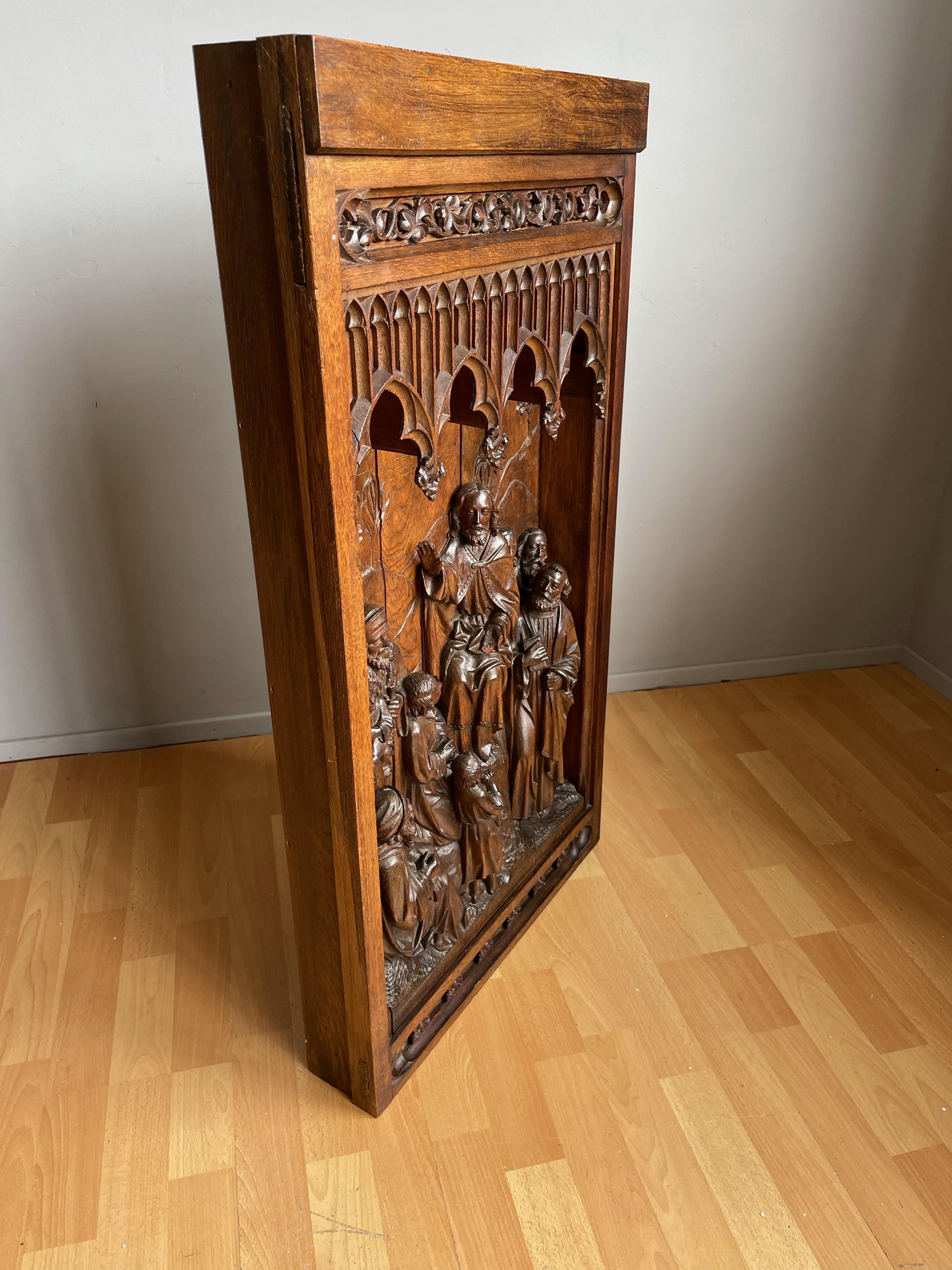 Antike antike große Eichentafel mit Darstellung der Lehren von Jesus, der Hirtenaufführung auf dem Berg (Neugotik) im Angebot