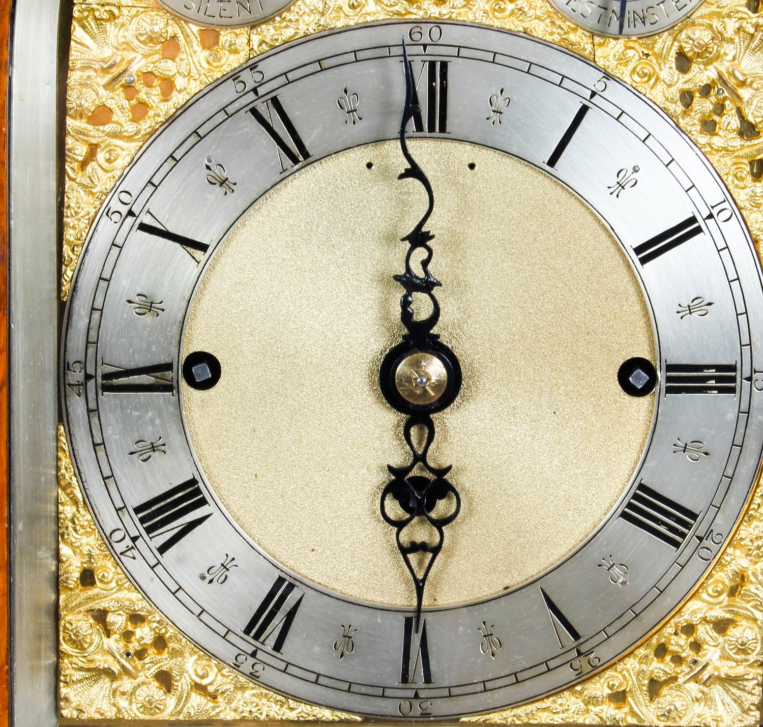 Antique Ormolu Mounted Oak Gilt Bronze Chiming Bracket Clock 19th Century In Good Condition In London, GB