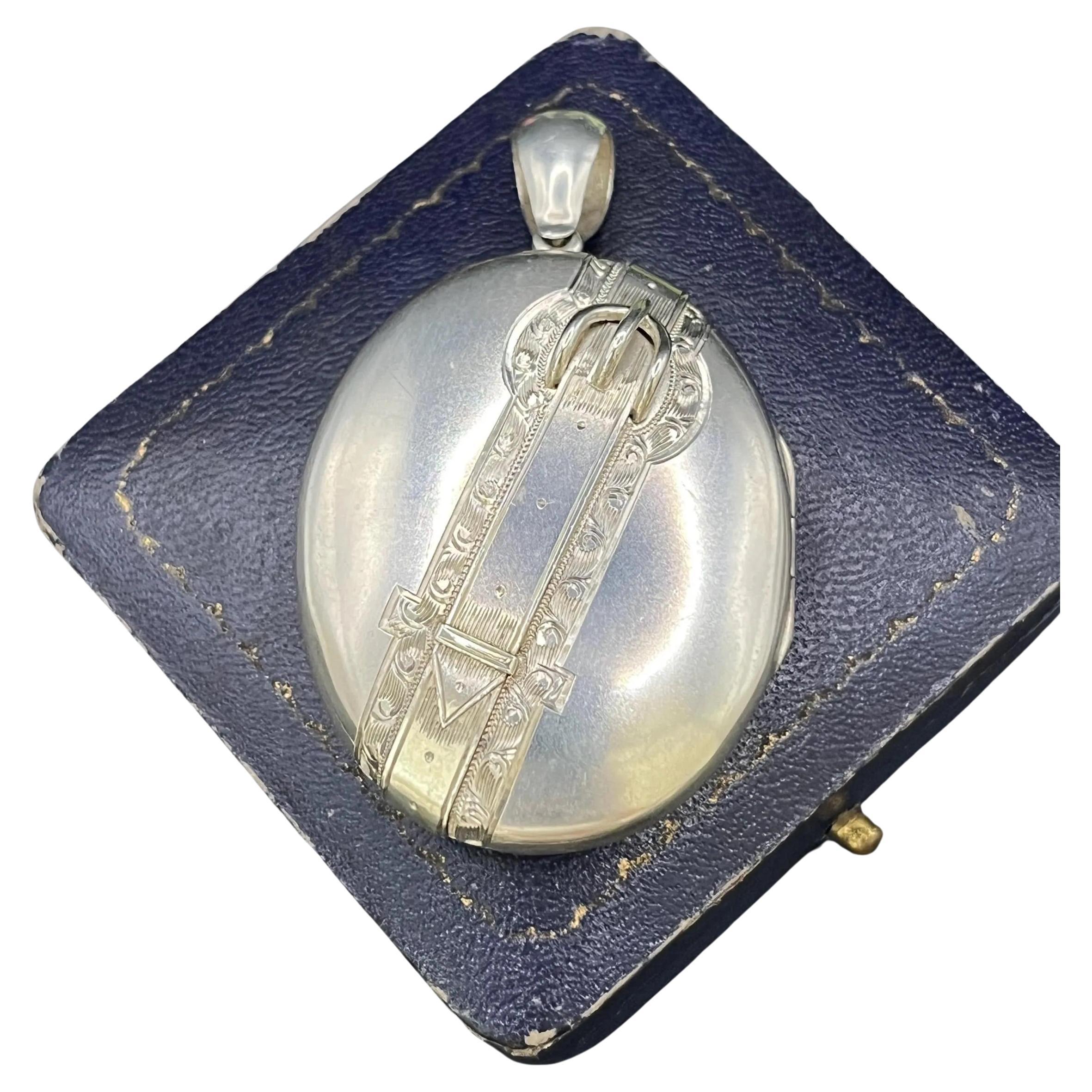 Antico medaglione estetico ovale di grandi dimensioni in argento, CIRCA 1900