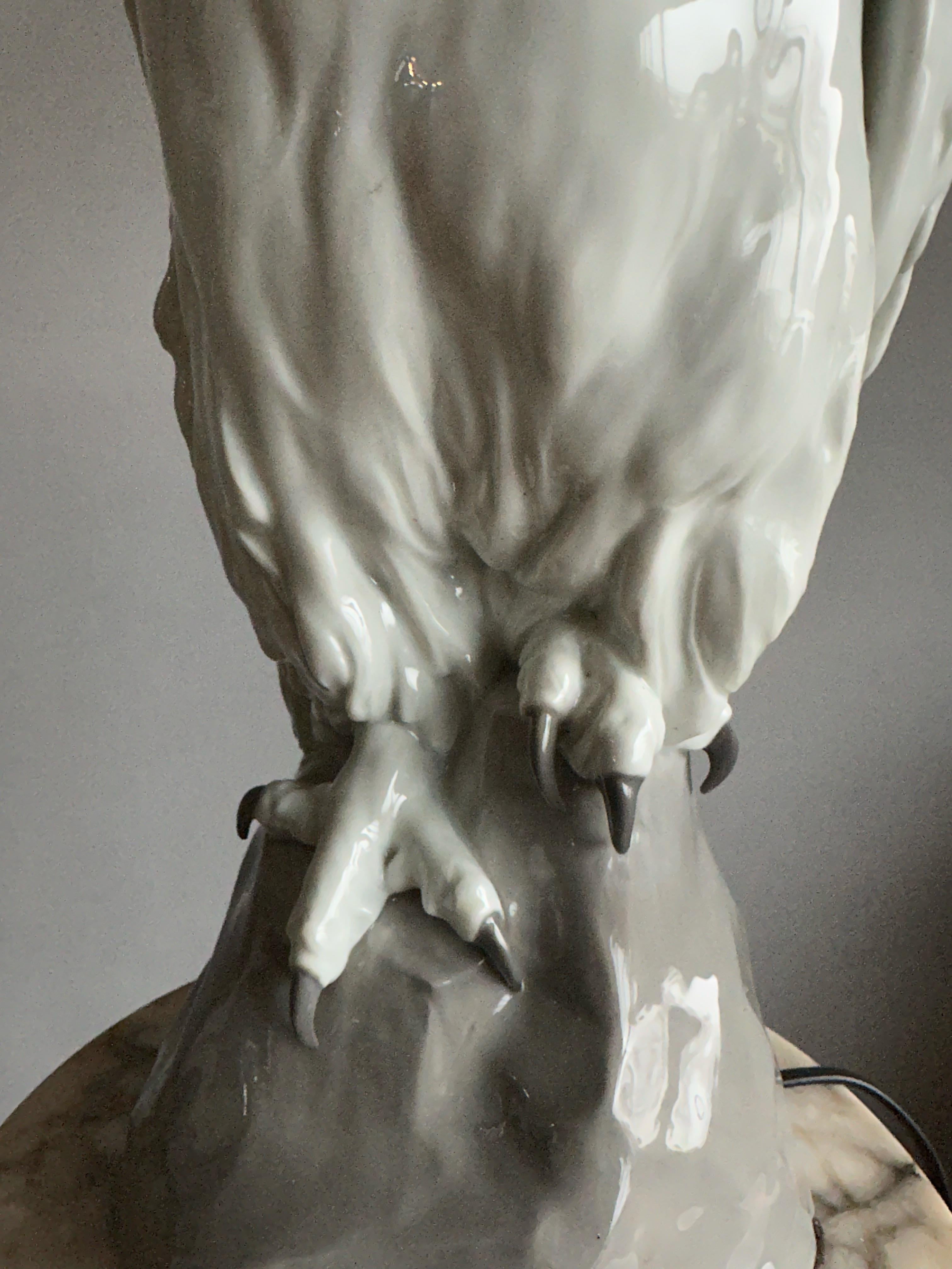 Antike und große Eule-Skulptur, Symbol für Weisheit und Lernen, Otto Pech im Zustand „Gut“ im Angebot in Lisse, NL