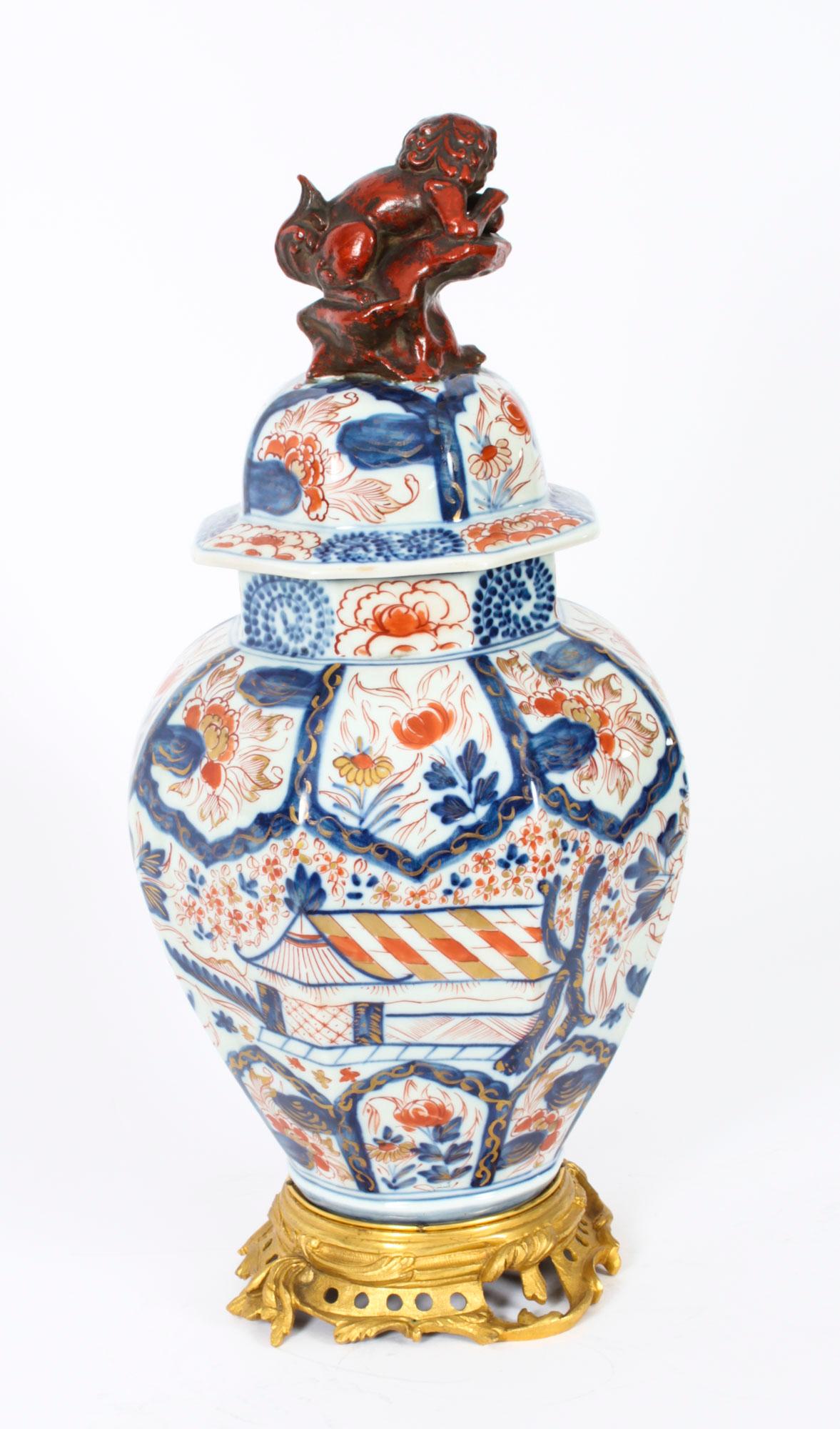 Antique Large Pair Japanese Imari Porcelain Vases on Stands, 18th Century 5