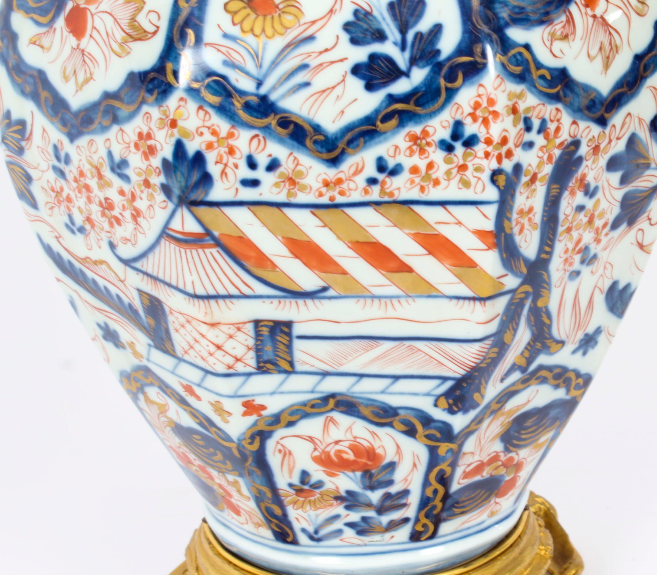 Antique Large Pair Japanese Imari Porcelain Vases on Stands, 18th Century 6