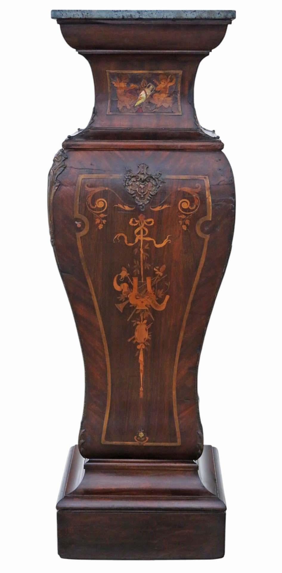 Bois Paire de grandes tables de jardinière statue sur piédestal du 19ème siècle en vente