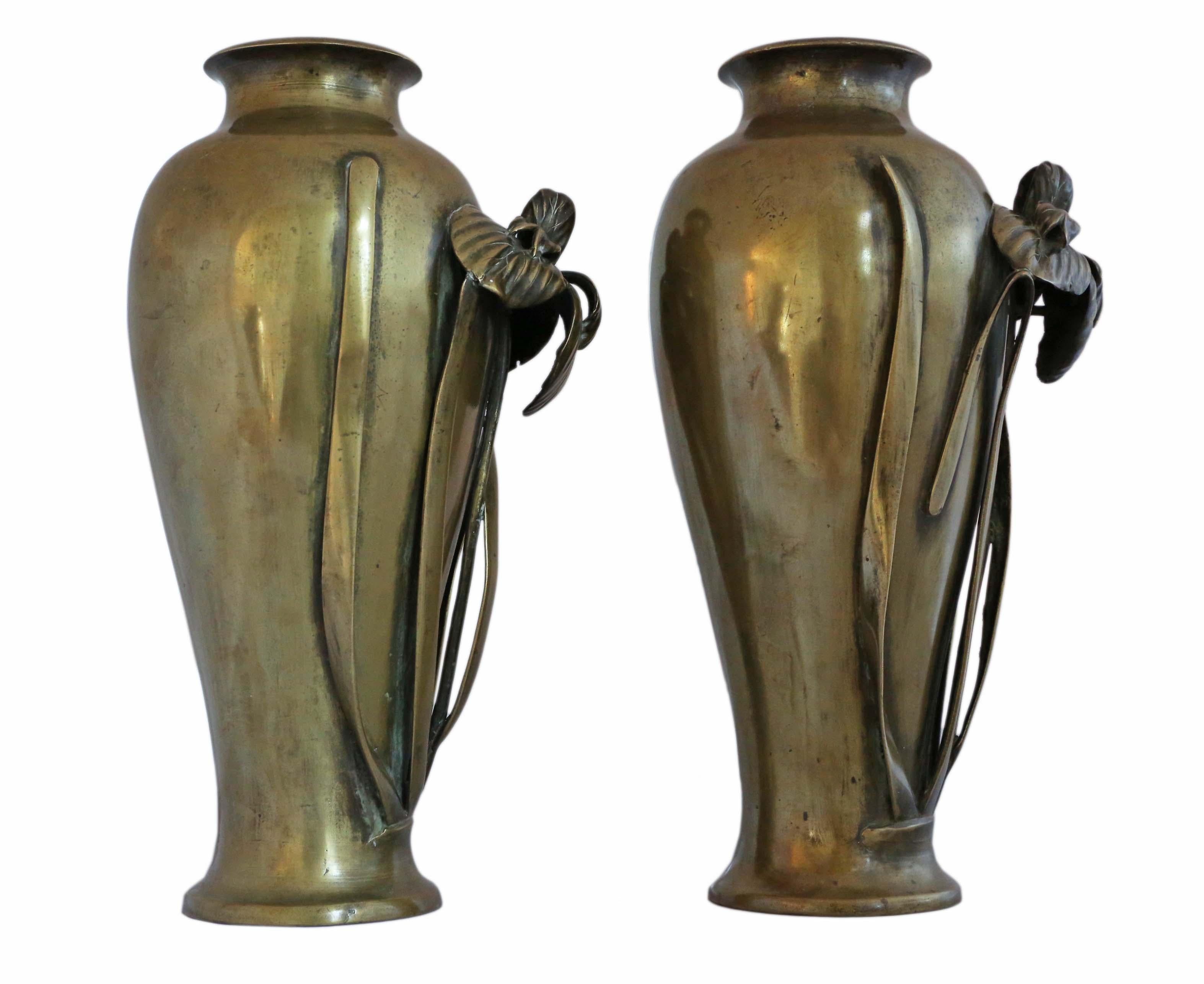Early 20th Century Antique Large Pair of Fine Quality Japanese Bronze Vases Meiji Period, C1910
