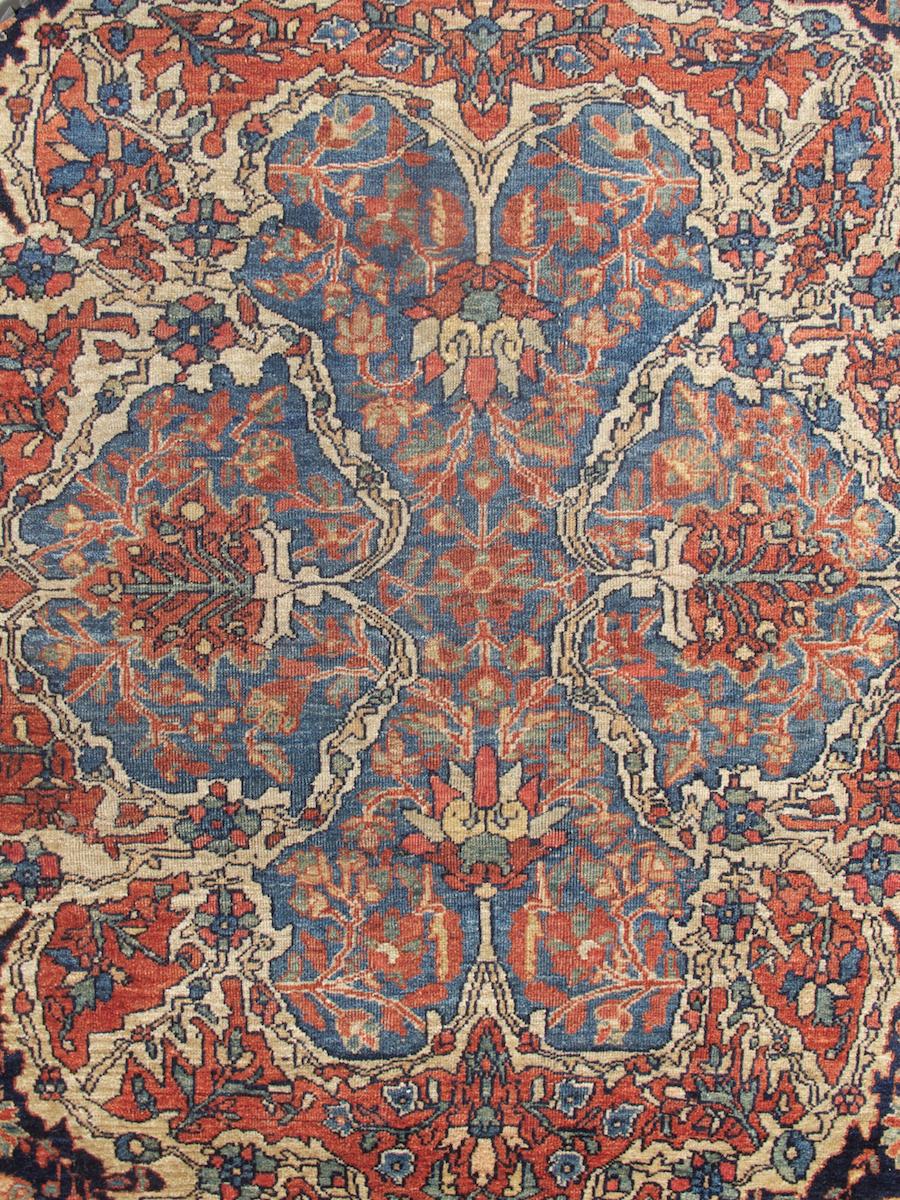 Antique Large Persian Fereghan Sarouk Rug, 19th Century In Excellent Condition For Sale In San Francisco, CA