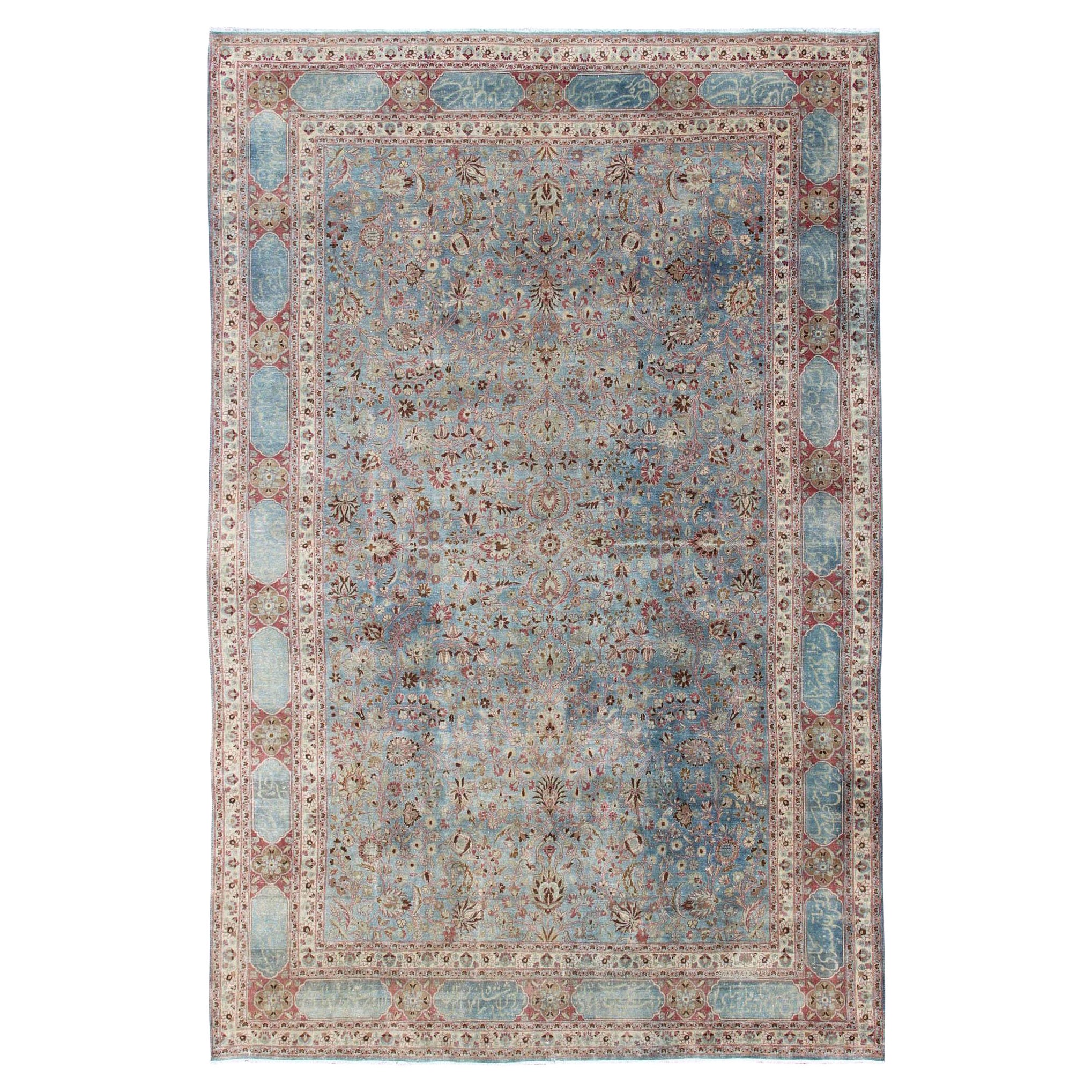 Antico Mashhad persiano di grandi dimensioni su sfondo azzurro di Keivan Woven Arts
