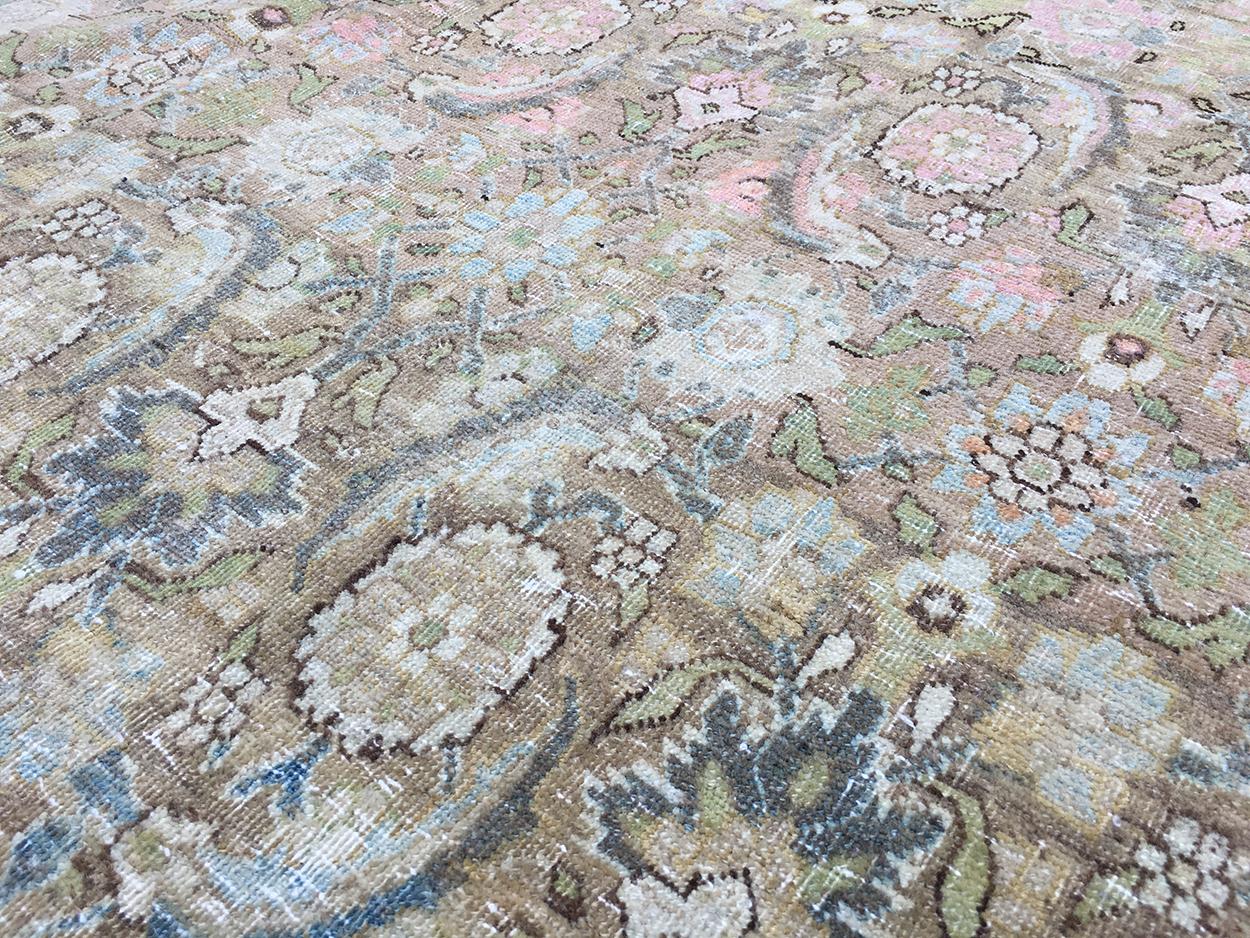 Tappeto antico Tabriz persiano di grandi dimensioni Blu Oro Verde Rosa Marrone Tan Lavanda in vendita 3