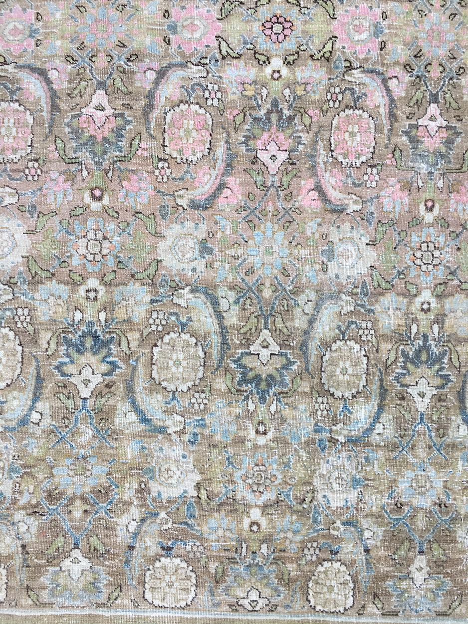 Persiano Tappeto antico Tabriz persiano di grandi dimensioni Blu Oro Verde Rosa Marrone Tan Lavanda in vendita