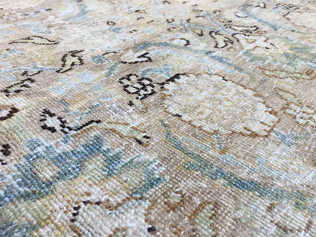 Annodato a mano Tappeto antico Tabriz persiano di grandi dimensioni Blu Oro Verde Rosa Marrone Tan Lavanda in vendita