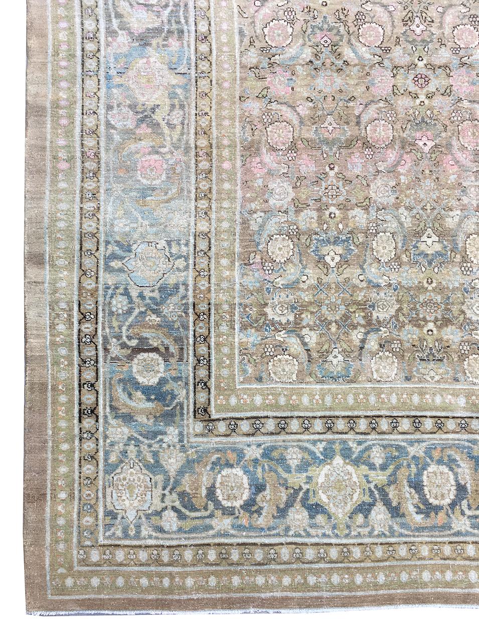 Lana Tappeto antico Tabriz persiano di grandi dimensioni Blu Oro Verde Rosa Marrone Tan Lavanda in vendita