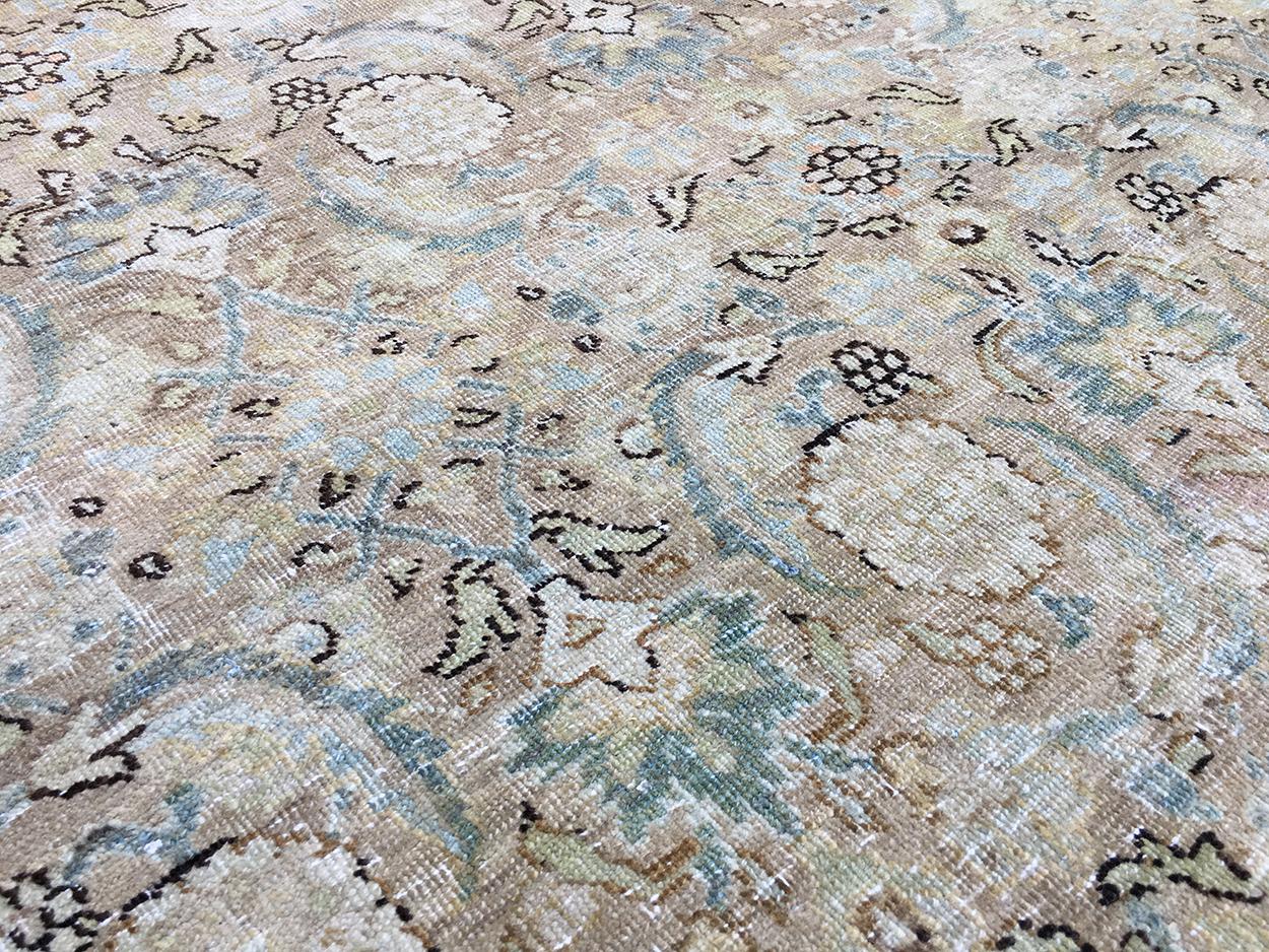 Tappeto antico Tabriz persiano di grandi dimensioni Blu Oro Verde Rosa Marrone Tan Lavanda in vendita 2