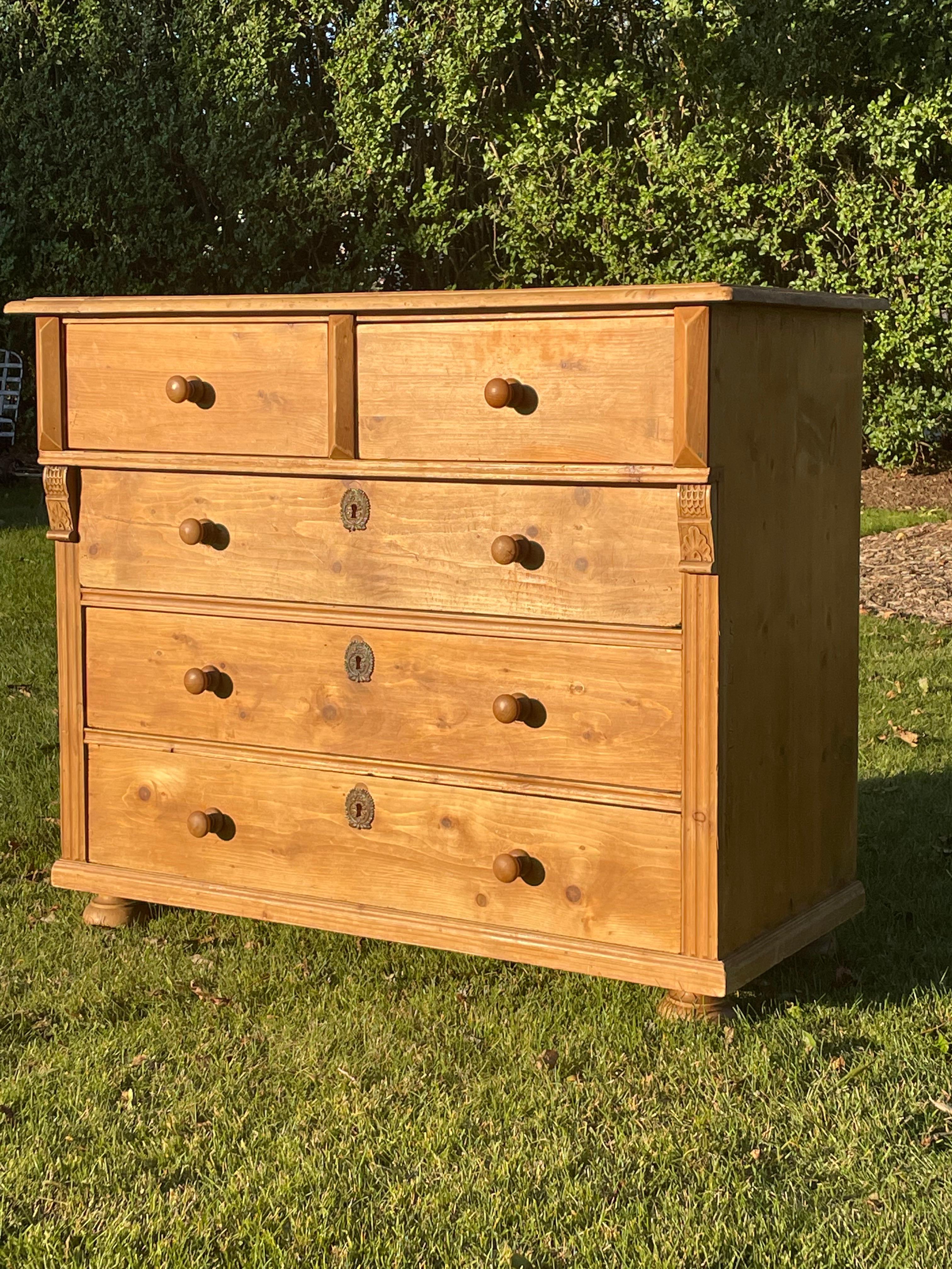 Antique Large Pine Dresser with lots of Drawer Space For Sale 8