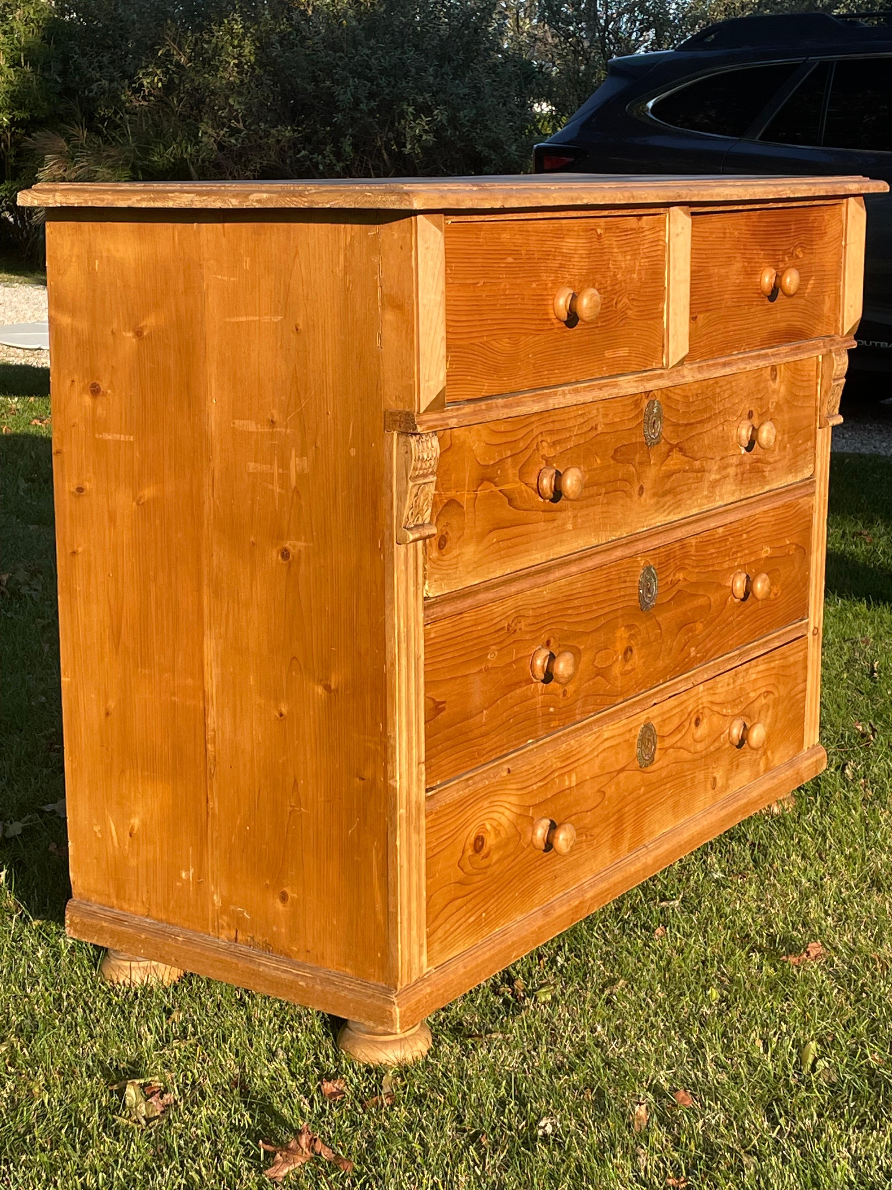 Antique Large Pine Dresser with lots of Drawer Space For Sale 5