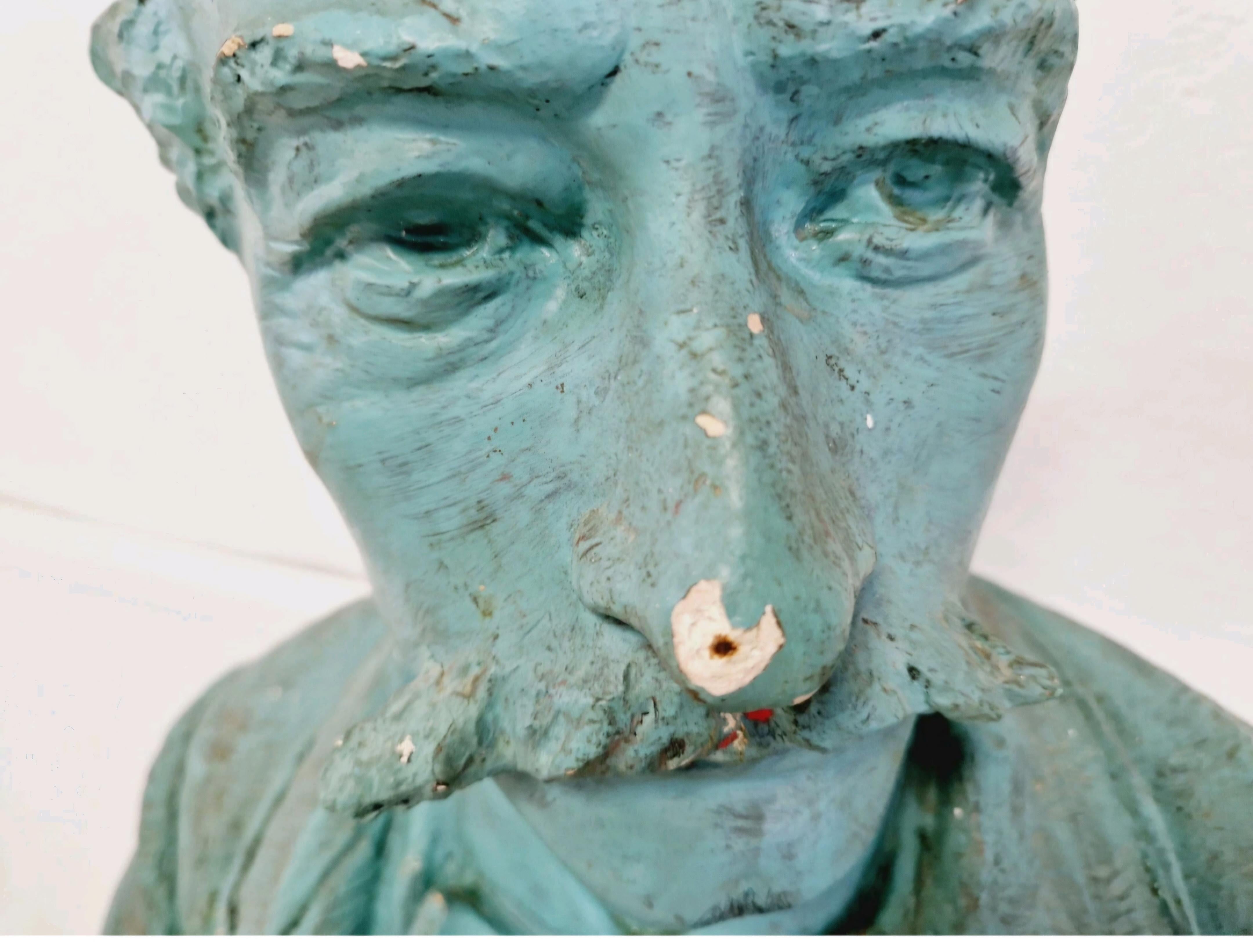Intagliato a mano Antique Large Plaster Bust Life Size in vendita