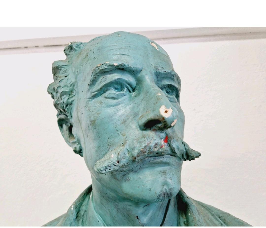 Antique Large Plaster Bust Life Size In condizioni buone in vendita a Buxton, GB