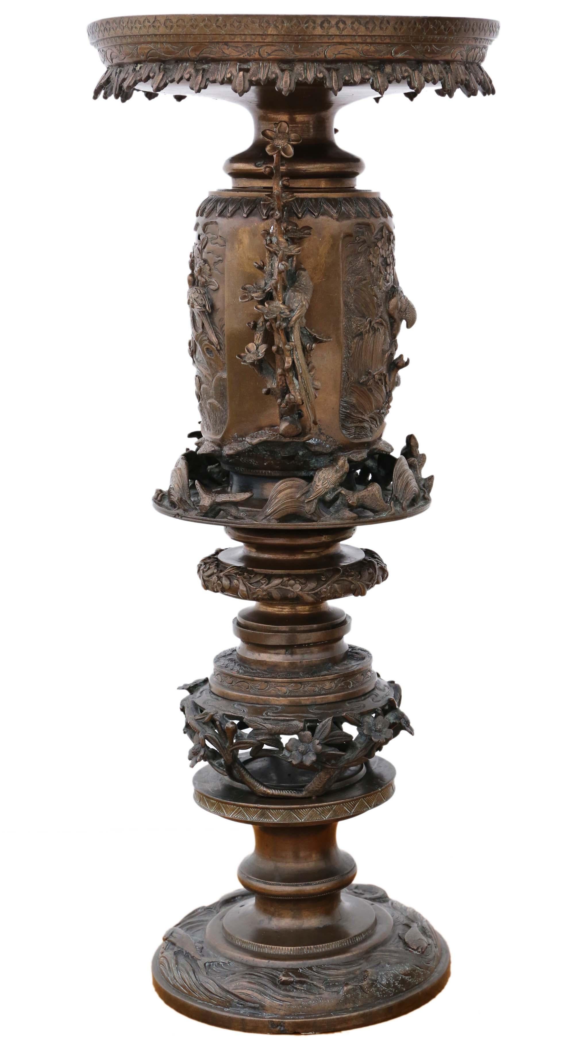 Early 20th Century Antique Large Quality Japanese circa 1900 Tall Bronze Vase Centrepiece