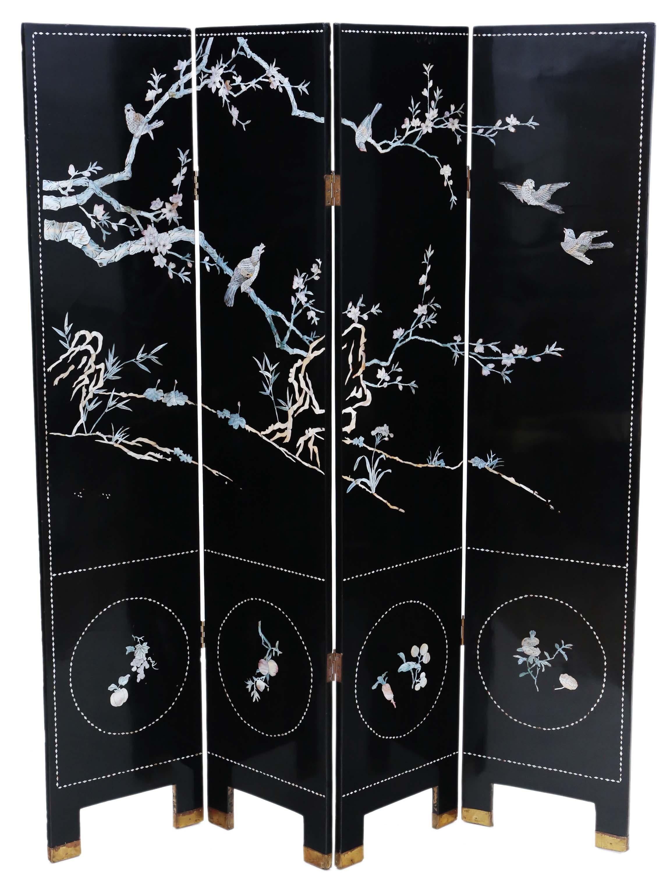 Antique fine quality large Victorian Chinoiserie C1900 black lacquer papier mache dressing screen or room divider. Attractive designs painted on one side and inlaid on the other. A rare find.

Would look amazing in the right location, with a