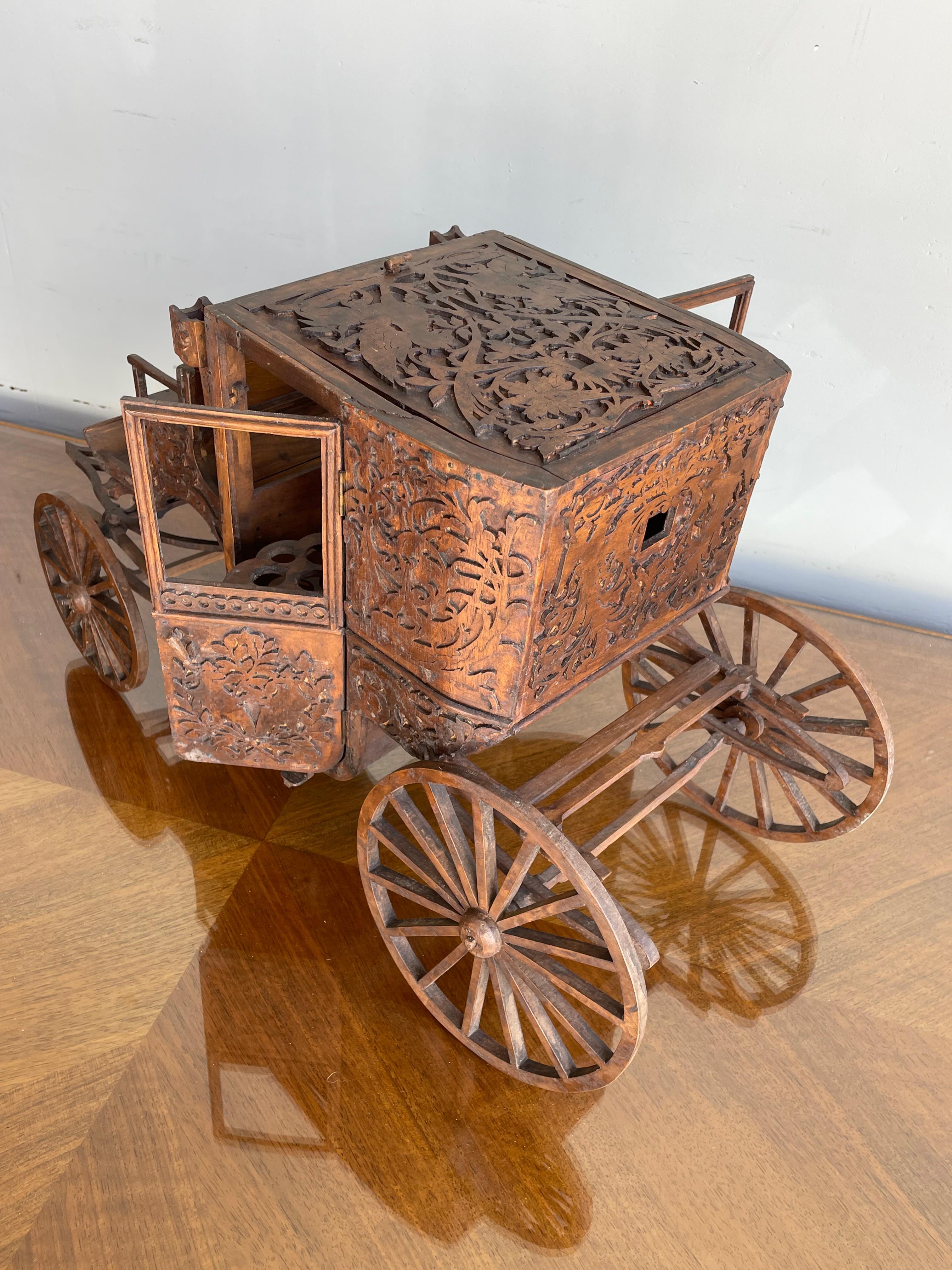 Antique Large & Rare, Late 1800s Hand Crafted Wooden Carriage Novelty Cigar Box For Sale 4