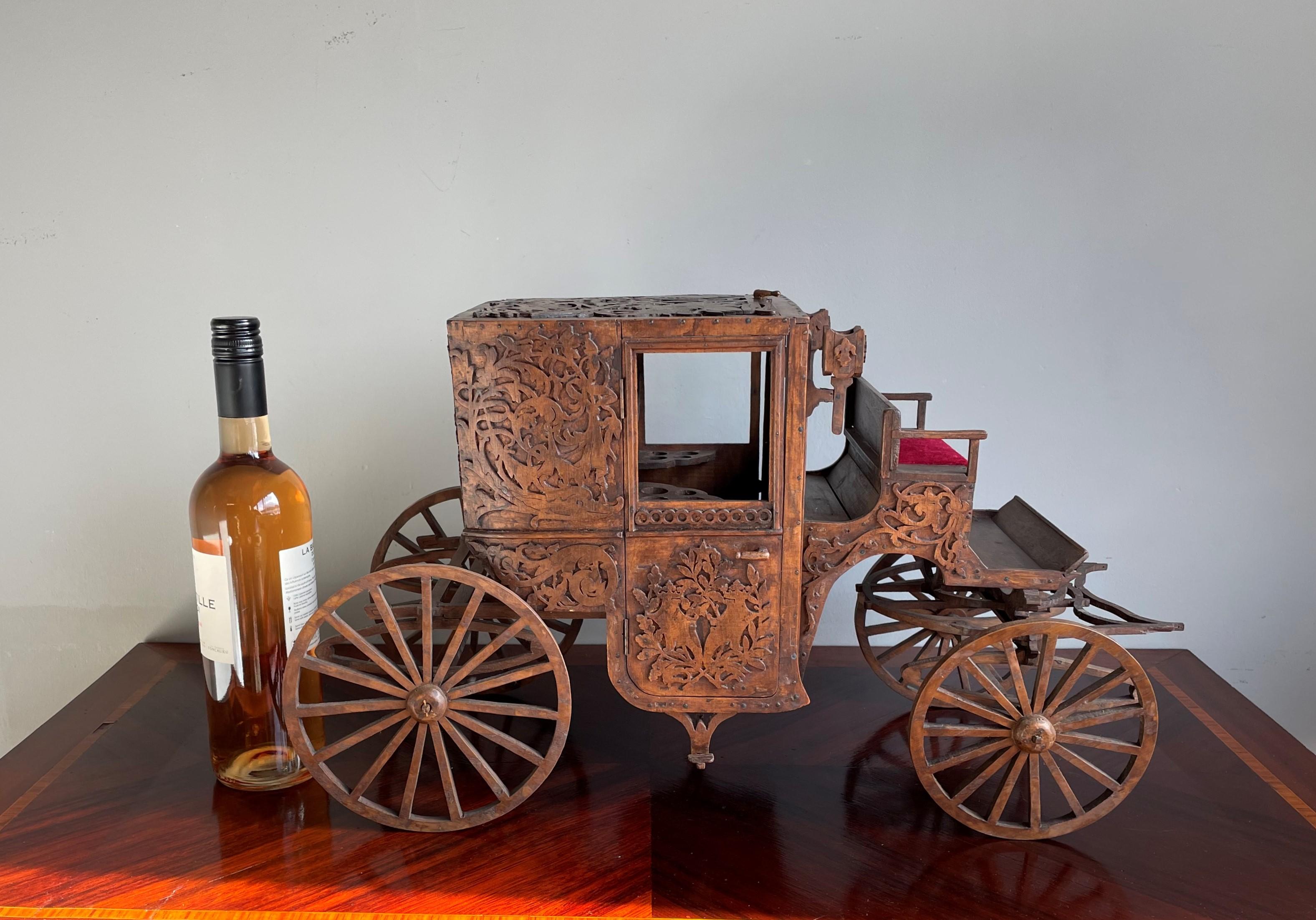 Antike große und seltene, späten 1800er Hand Crafted hölzernen Wagen Neuheit Zigarrenkiste (Gehämmert) im Angebot
