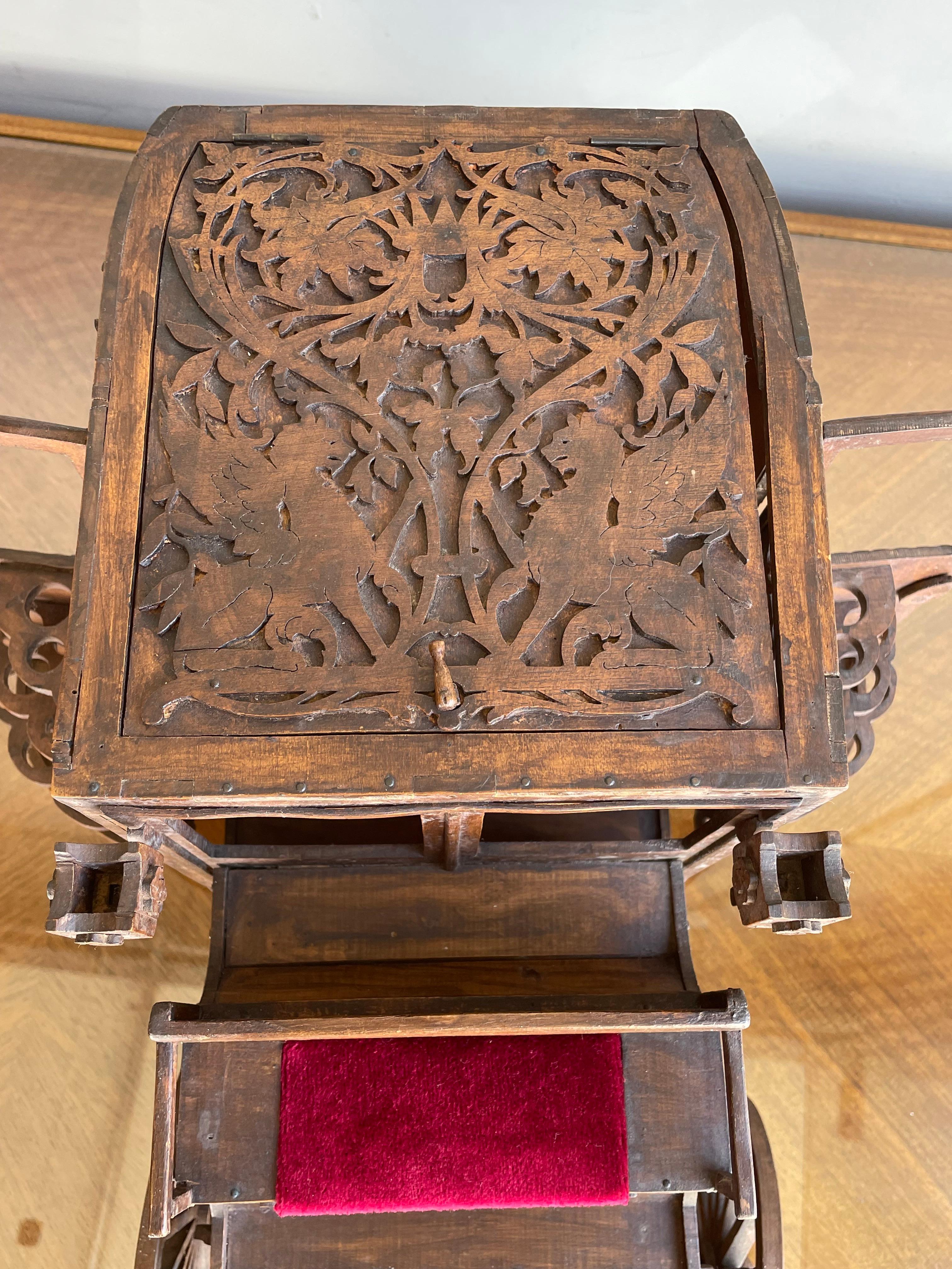 Ancienne et rare boîte à cigares fantaisie en bois fabriquée à la main, fin des années 1800 Excellent état - En vente à Lisse, NL