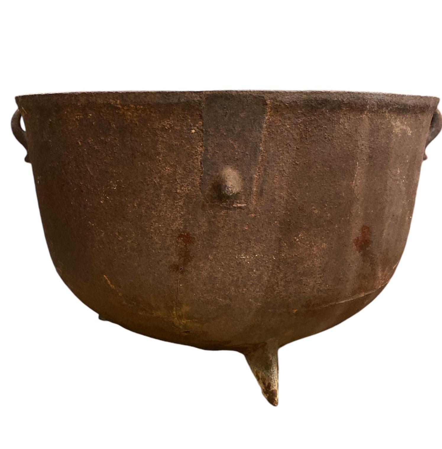 Rustique Antique Large Round Cast Iron Kettle Cauldron Pot Fire Pit 17