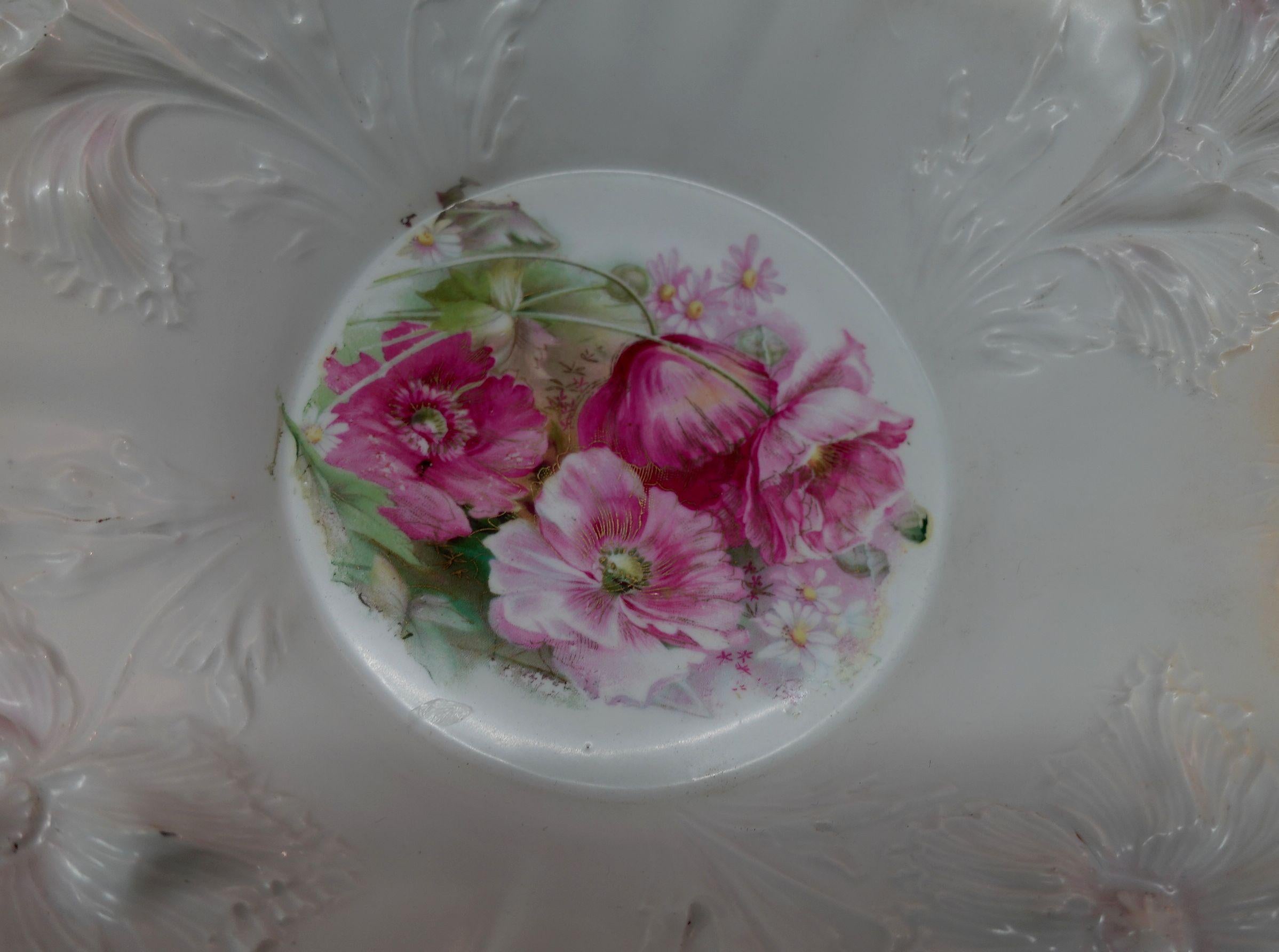 Antique Large RS Prussia German Porcelain Bowl, #R00002 In Excellent Condition For Sale In Norton, MA