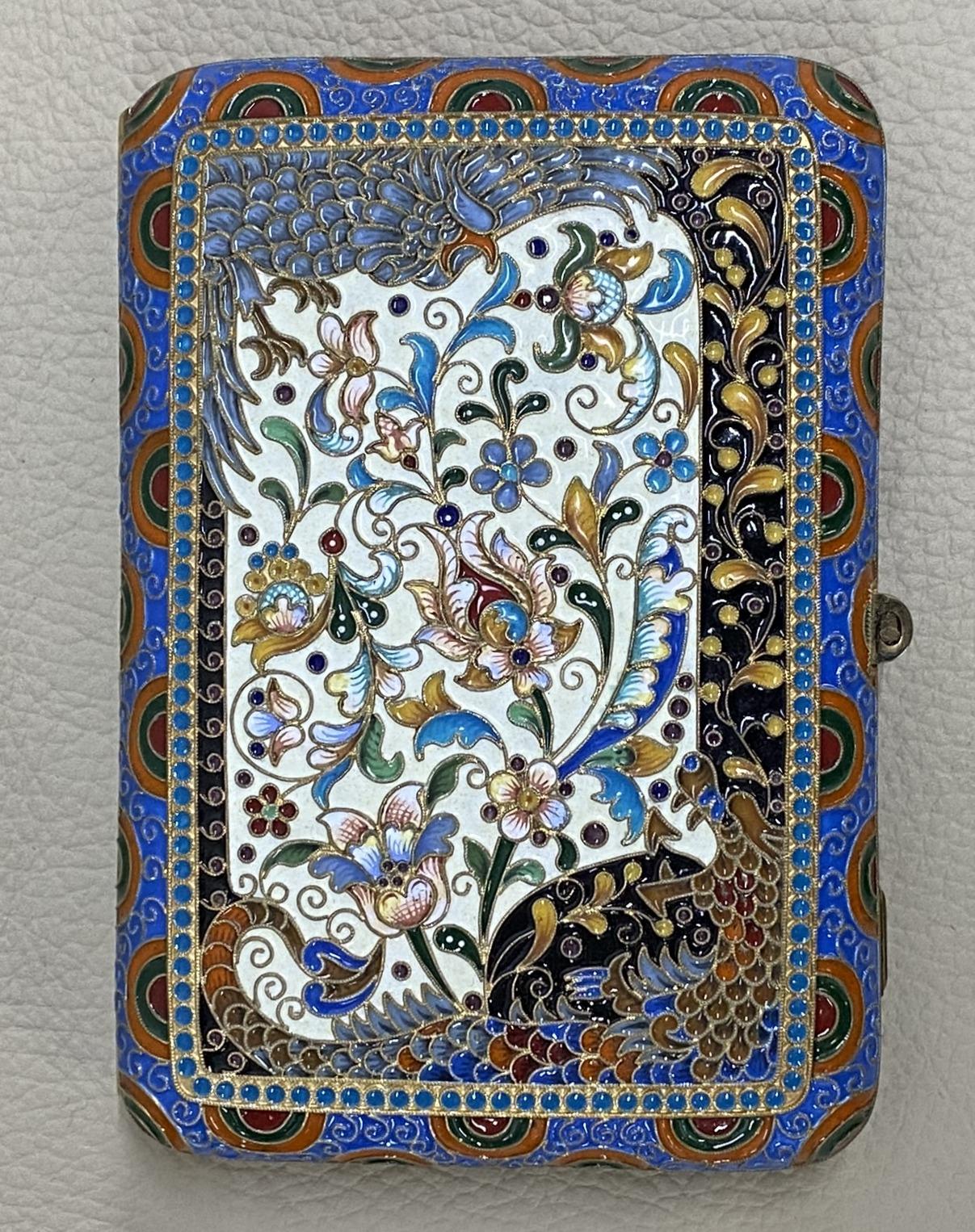 Grand étui à cigarettes russe ancien en argent, or 84, doré et émail cloisonné en vente 6