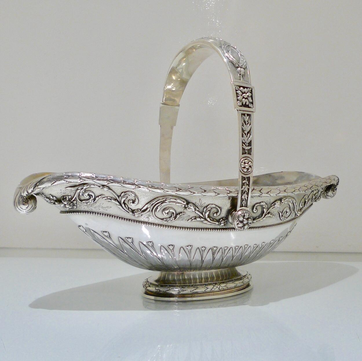 Antique Large Silver French Basket Paris circa 1845 Jacques Goujon In Good Condition For Sale In 53-64 Chancery Lane, London