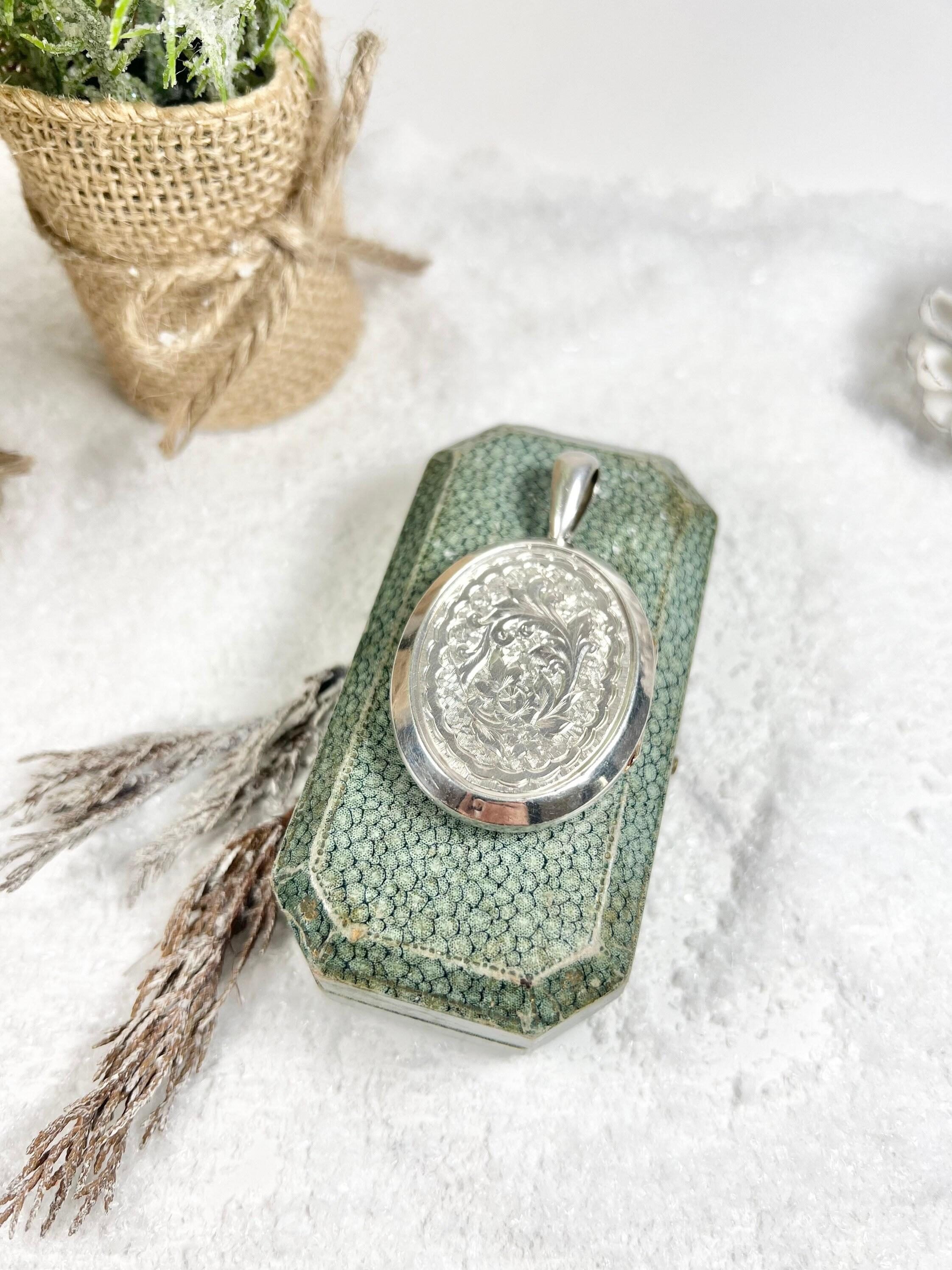 Antique Large Silver Victorian Floral Bird Locket For Sale 3