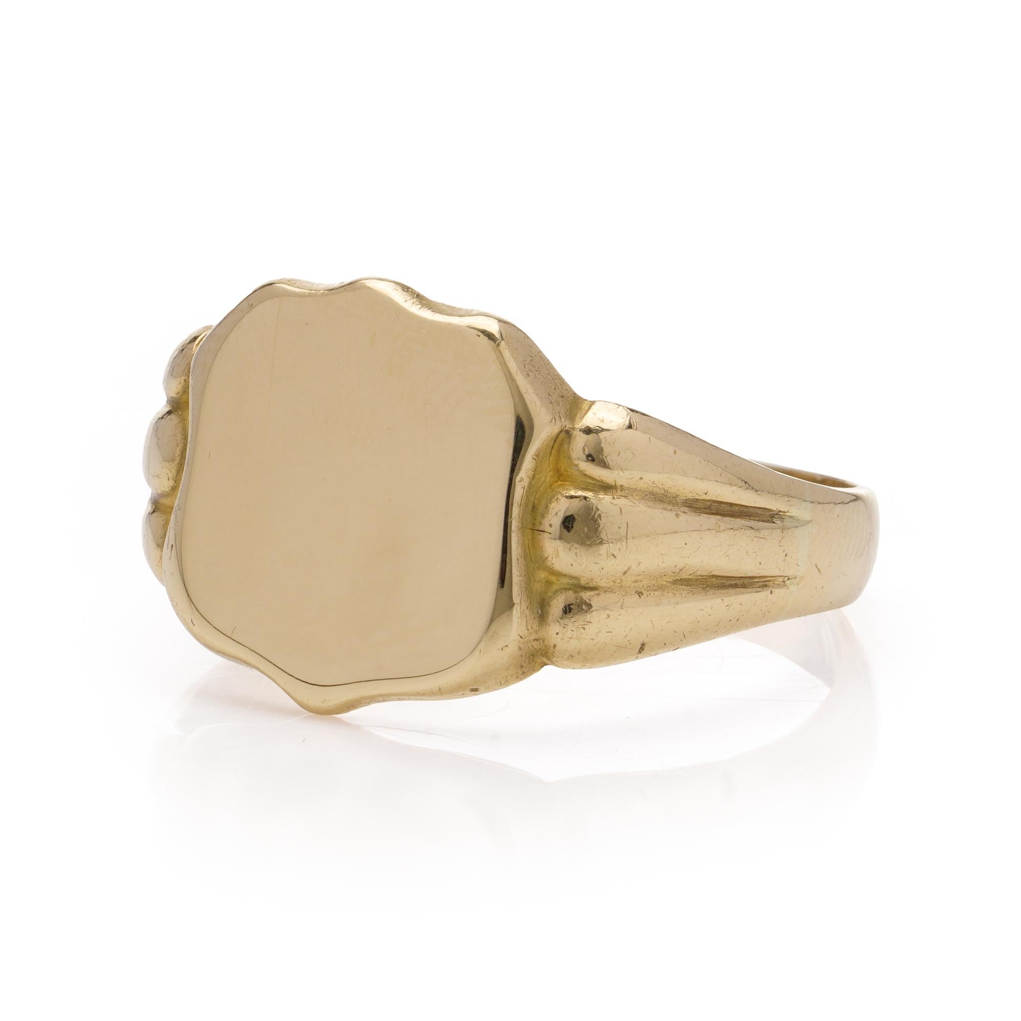 Antique 18kt Yellow Gold Plain Cartouche Signet Ring. 

Made in Chester, England in 1918, this antique signet ring features a plain cartouche design and is fully hallmarked. 

Dimensions -
Ring Size (UK) = Z (EU) = 12.75 (US) = 68.75 
Weight: 8.00