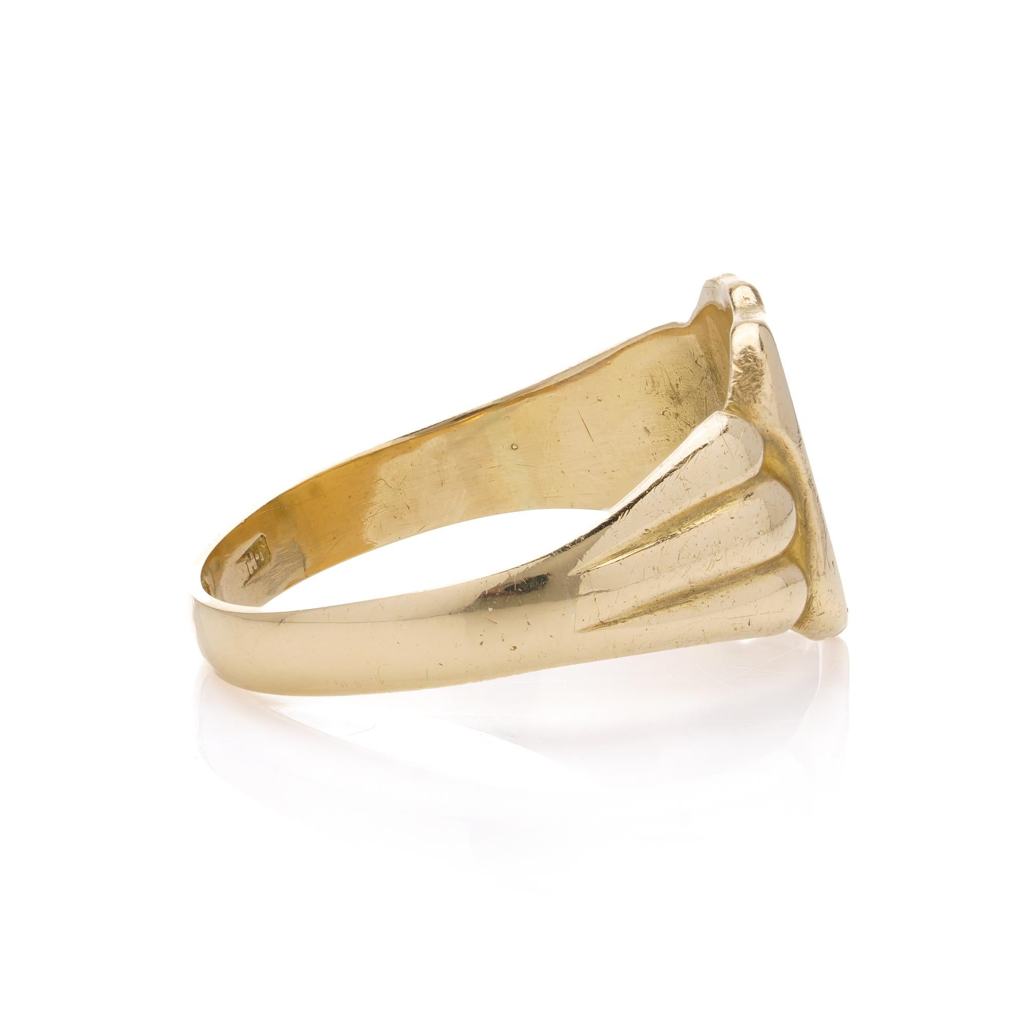 Antique large size Z 18kt Yellow Gold Plain Cartouche Signet Ring In Good Condition In Braintree, GB
