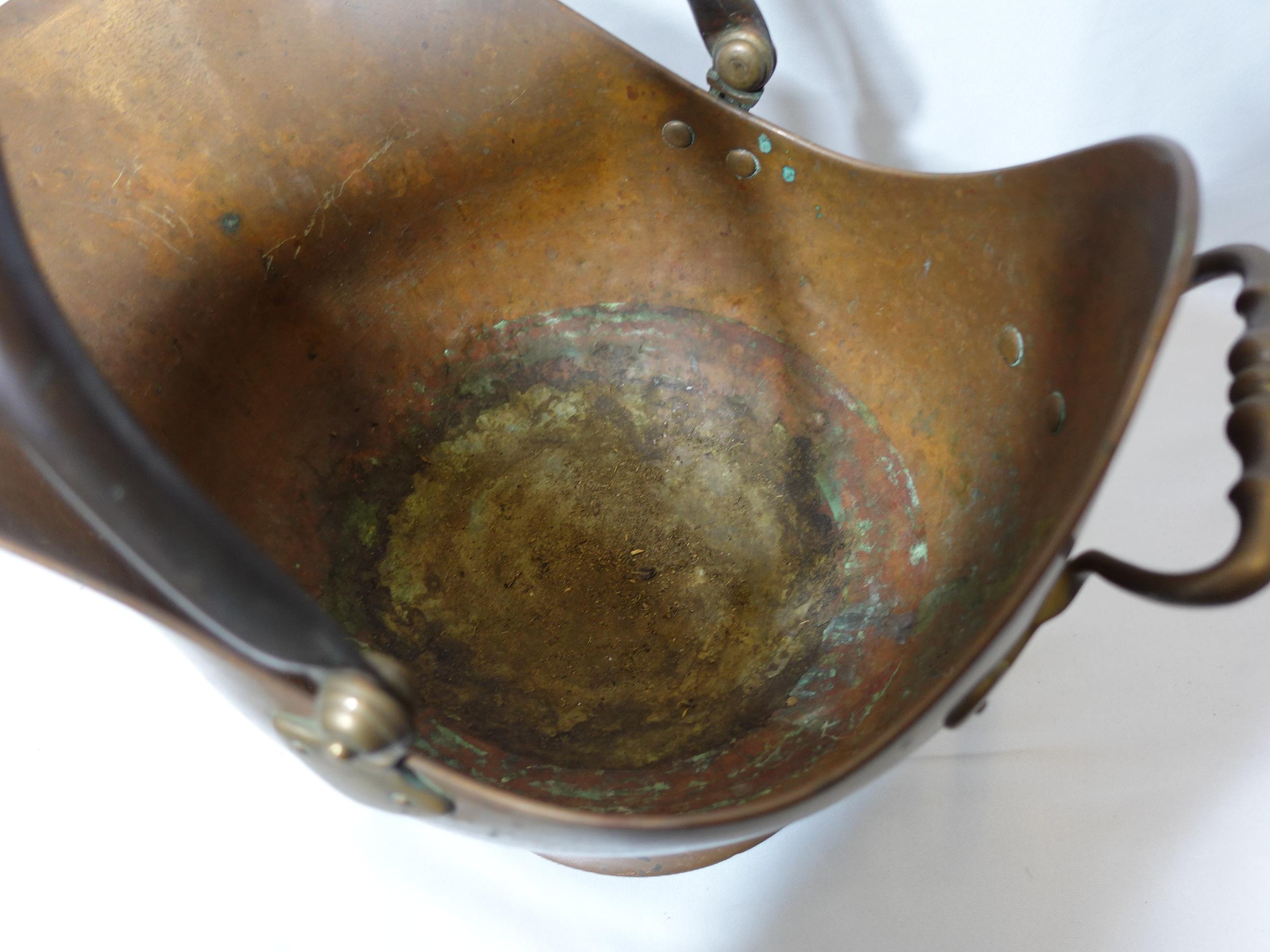 Brass Antique Large Solid Hand Hammered Copper Coal Scuttle W/ Handle CO#009, 19th C. For Sale