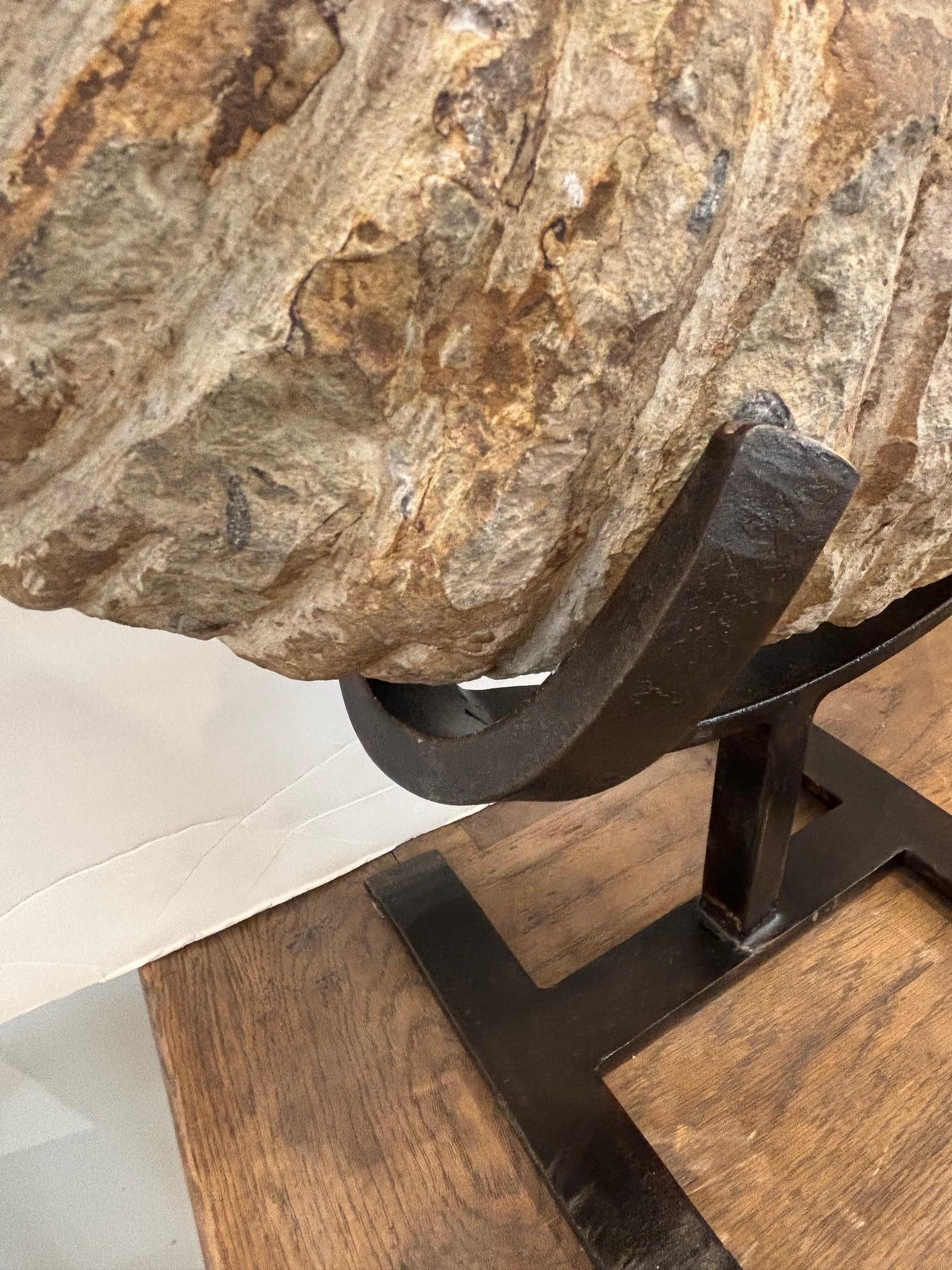 Antique Large Solid Stone Ammonite on Handcrafted Iron Stand en vente 1