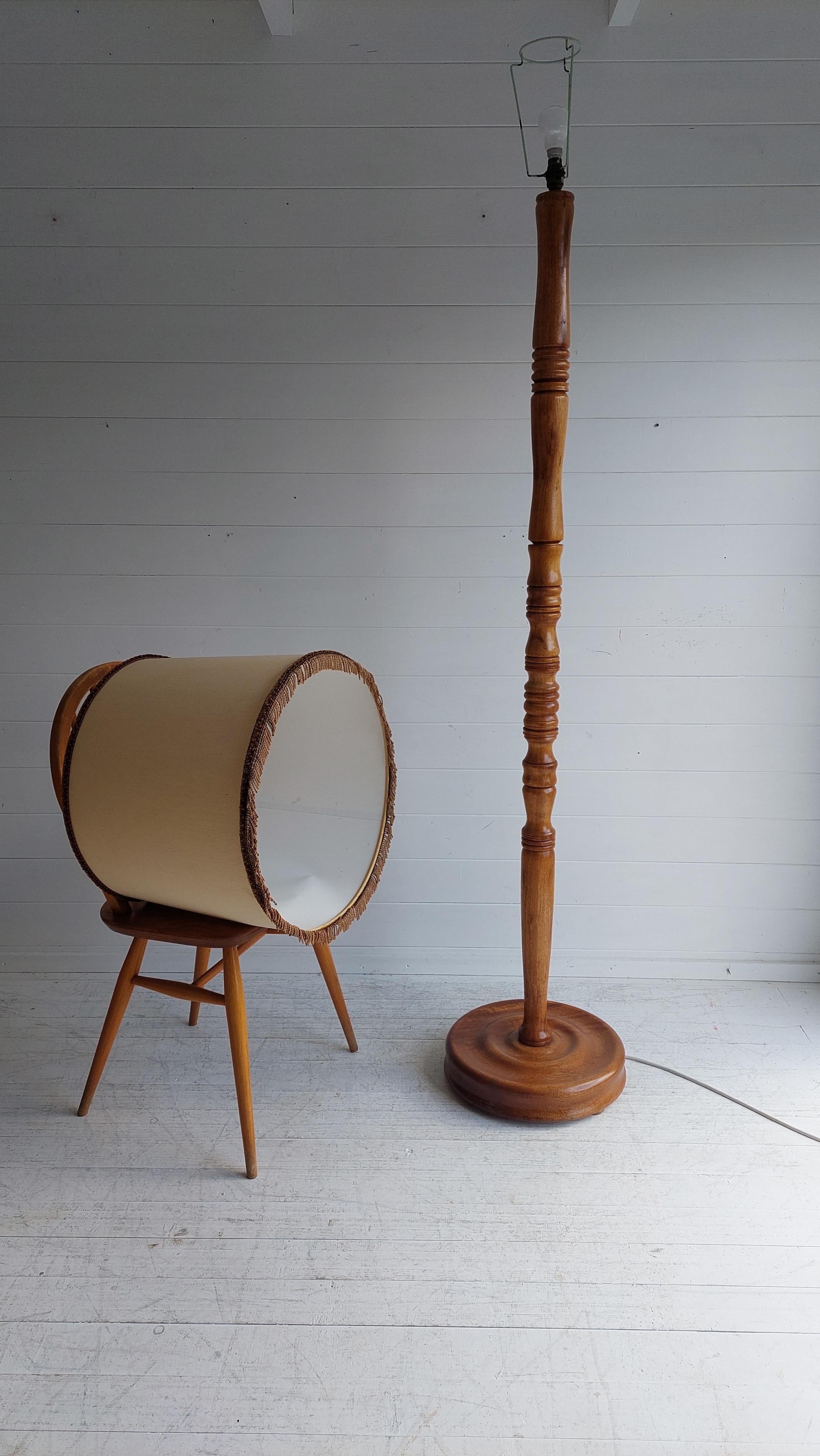 Antique Large Standard Oak turned floor lamp with lampshade, 30s For Sale 5