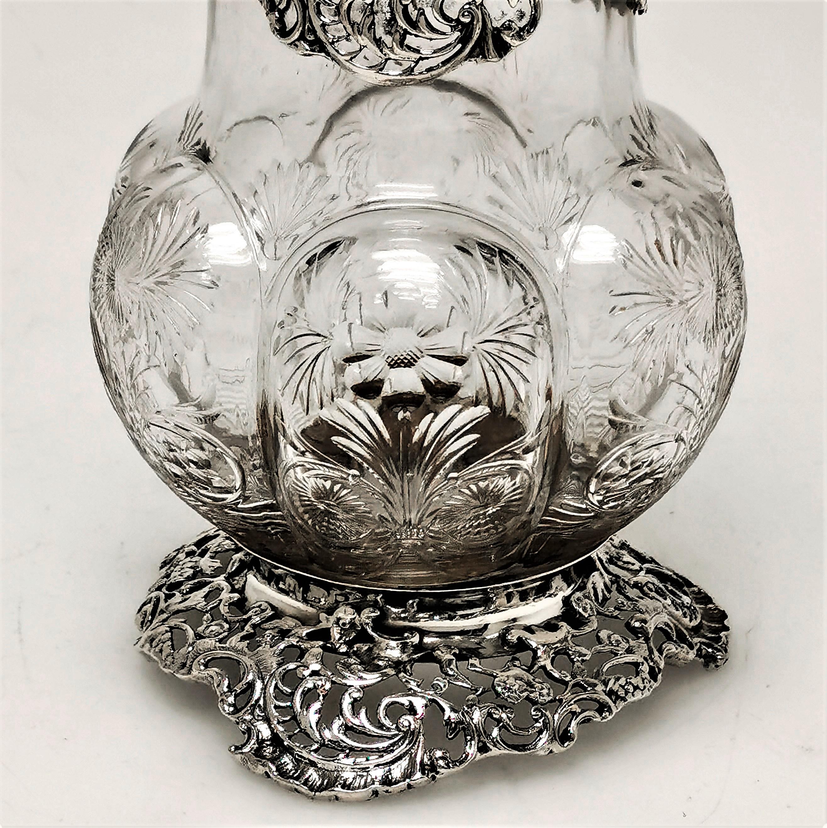 Antique Large Sterling Silver & Cut Glass Caster / Shaker 1901 In Good Condition For Sale In London, GB