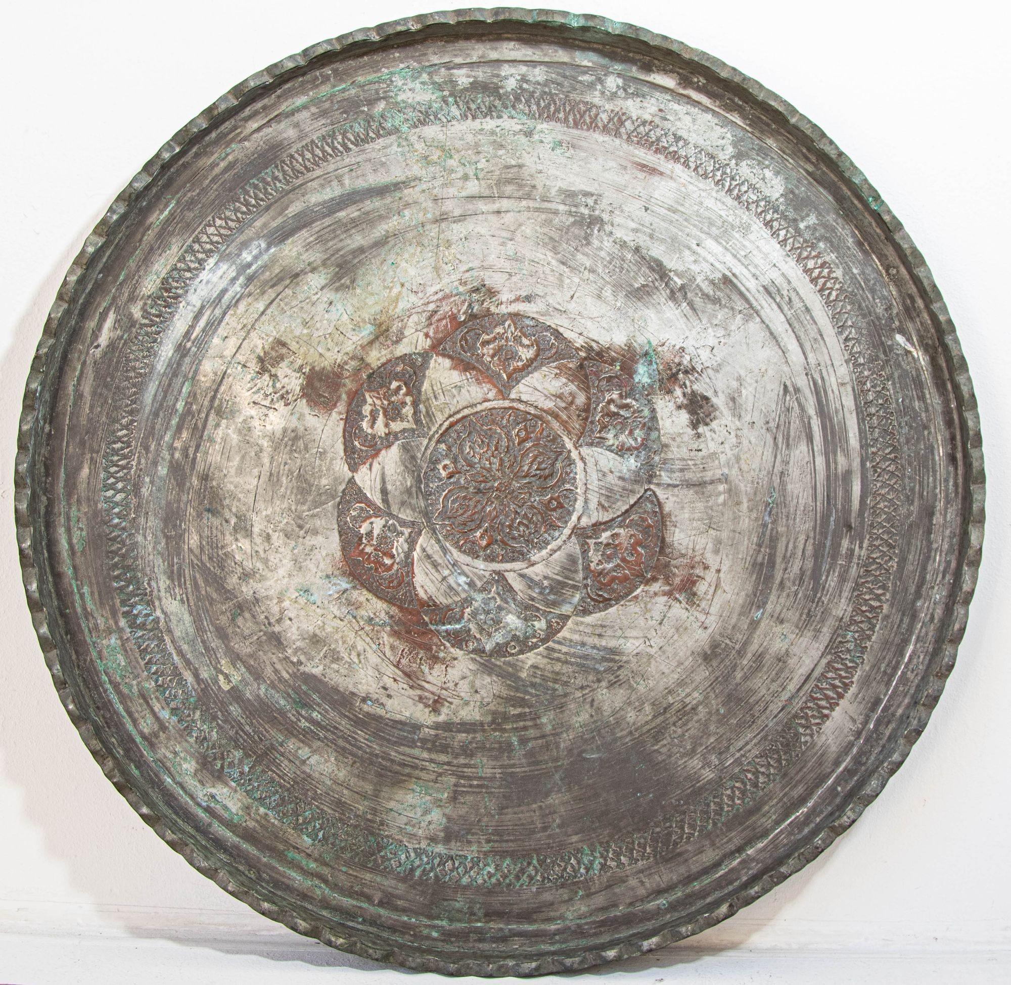 Antike große verzinnte Kupfer Ottoman türkischen kreisförmigen Tablett im Angebot 5