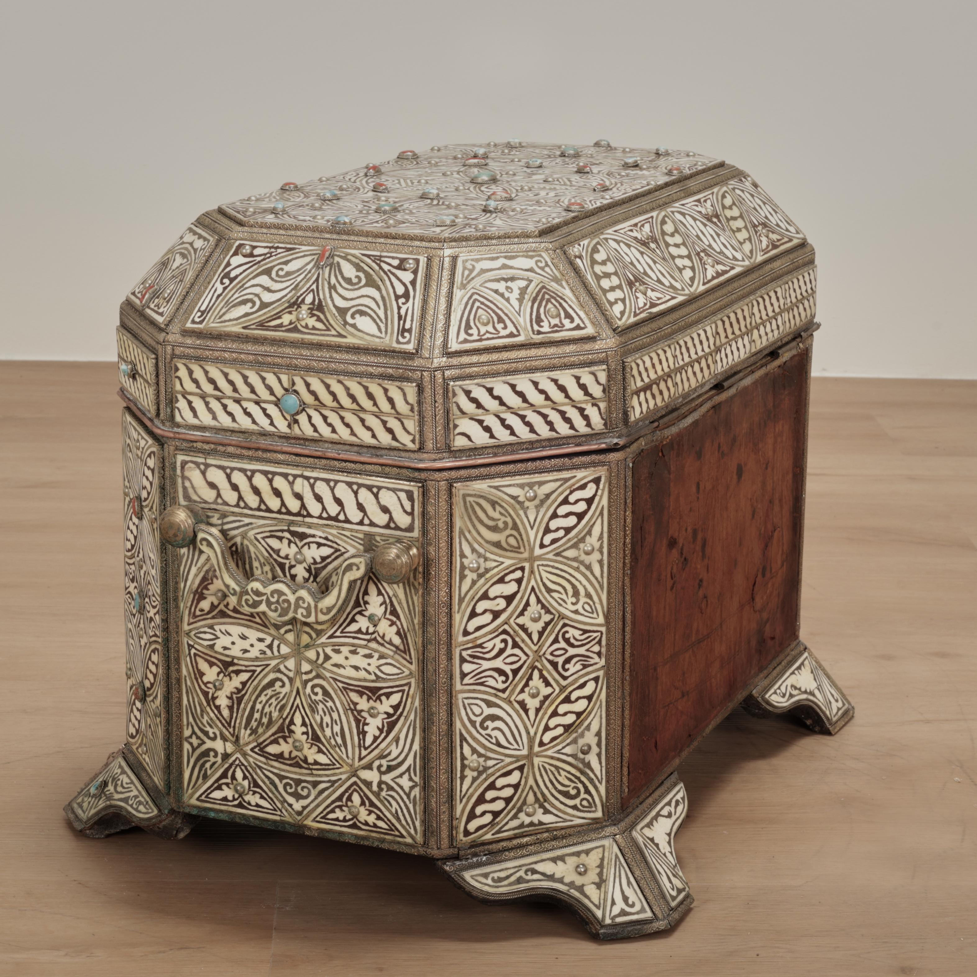 Antique Large Turkish Bone and Metal Box For Sale 9