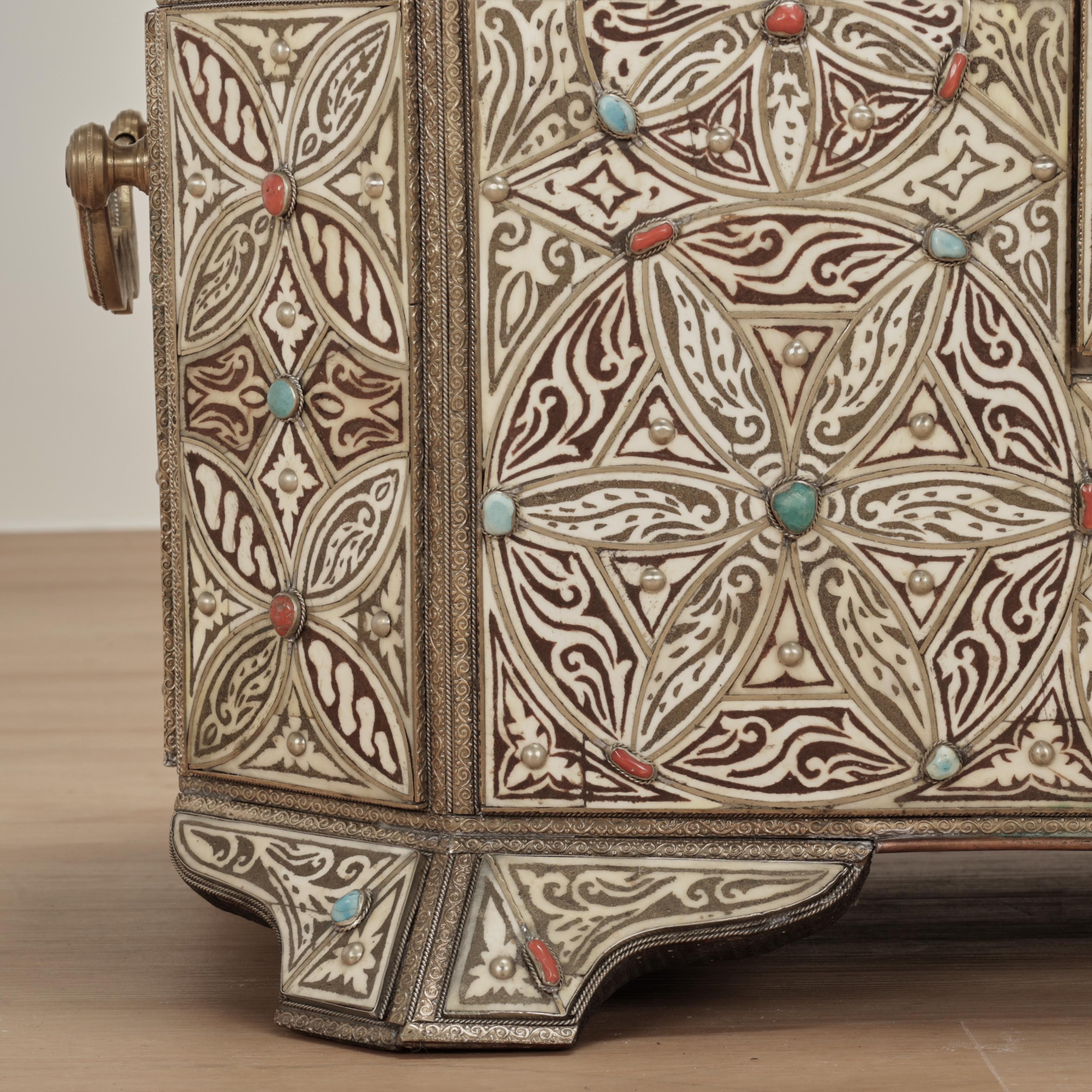 Antique Large Turkish Bone and Metal Box For Sale 1