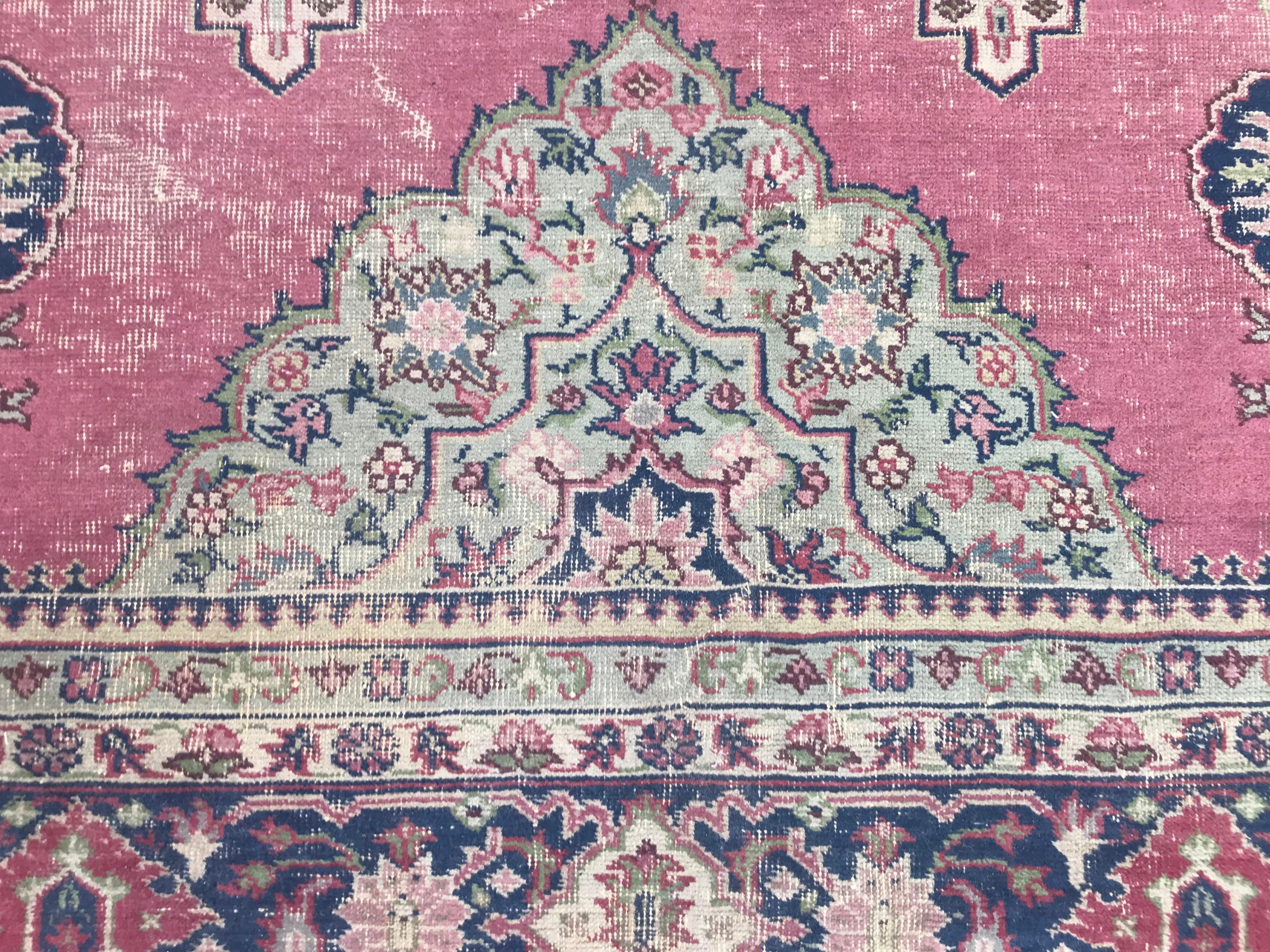 Bobyrug’s nice Antique Large Turkish Sparta Pink Field Rug In Fair Condition For Sale In Saint Ouen, FR
