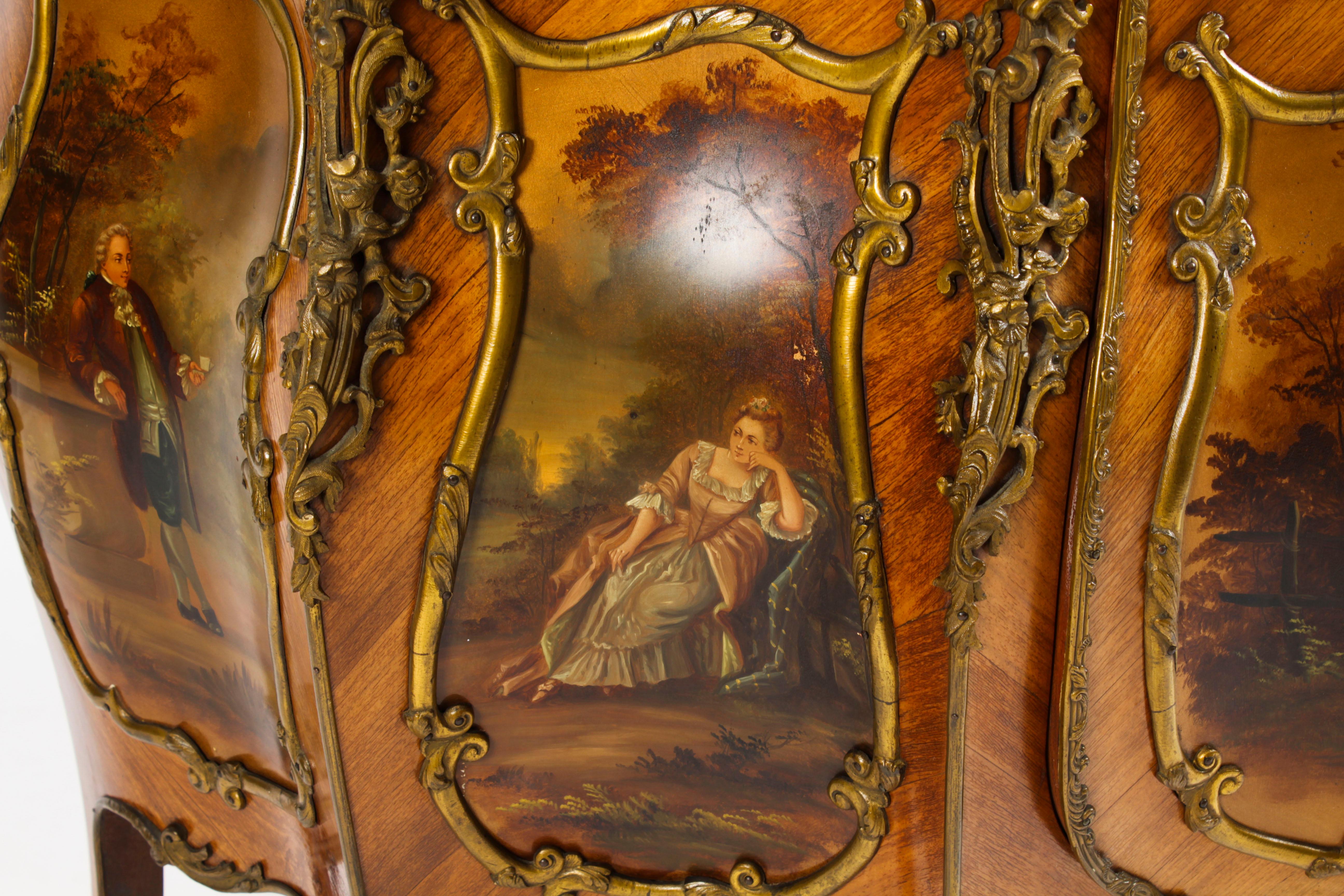 Grande vitrine ancienne « Vernis Martin Bombe », 19e siècle en vente 4