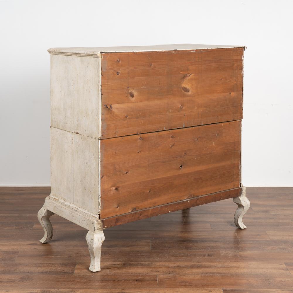 Antique Large White Painted Baroque Chest of 4 Drawers, circa 1790-1810 For Sale 6