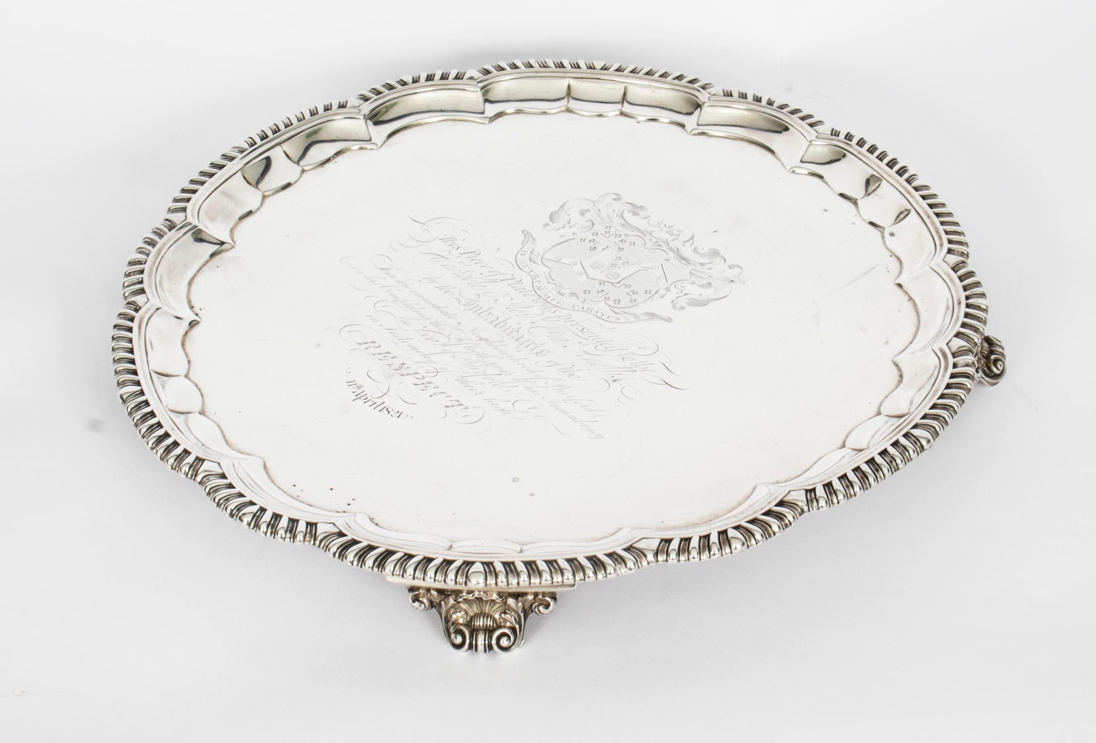 Antique Large William IV Silver Tray Salver by Paul Storr 1820 19th Century In Good Condition For Sale In London, GB