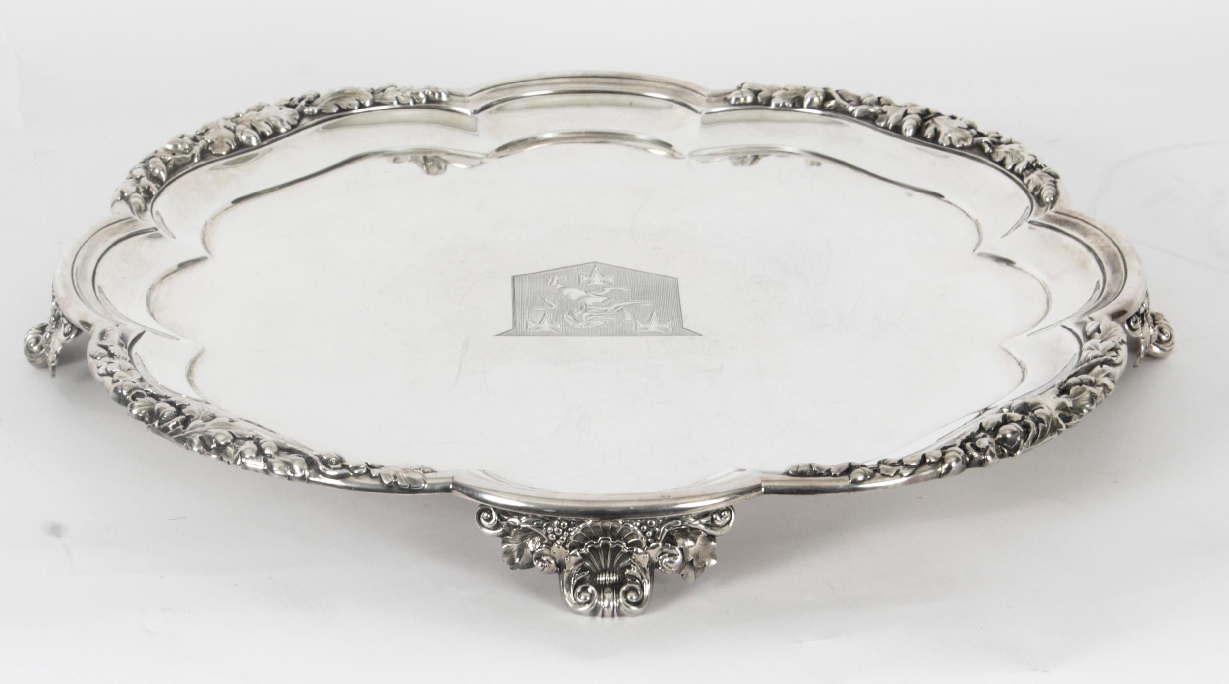 Gran bandeja de plata antigua de Guillermo IV por Paul Storr Siglo XIX 10
