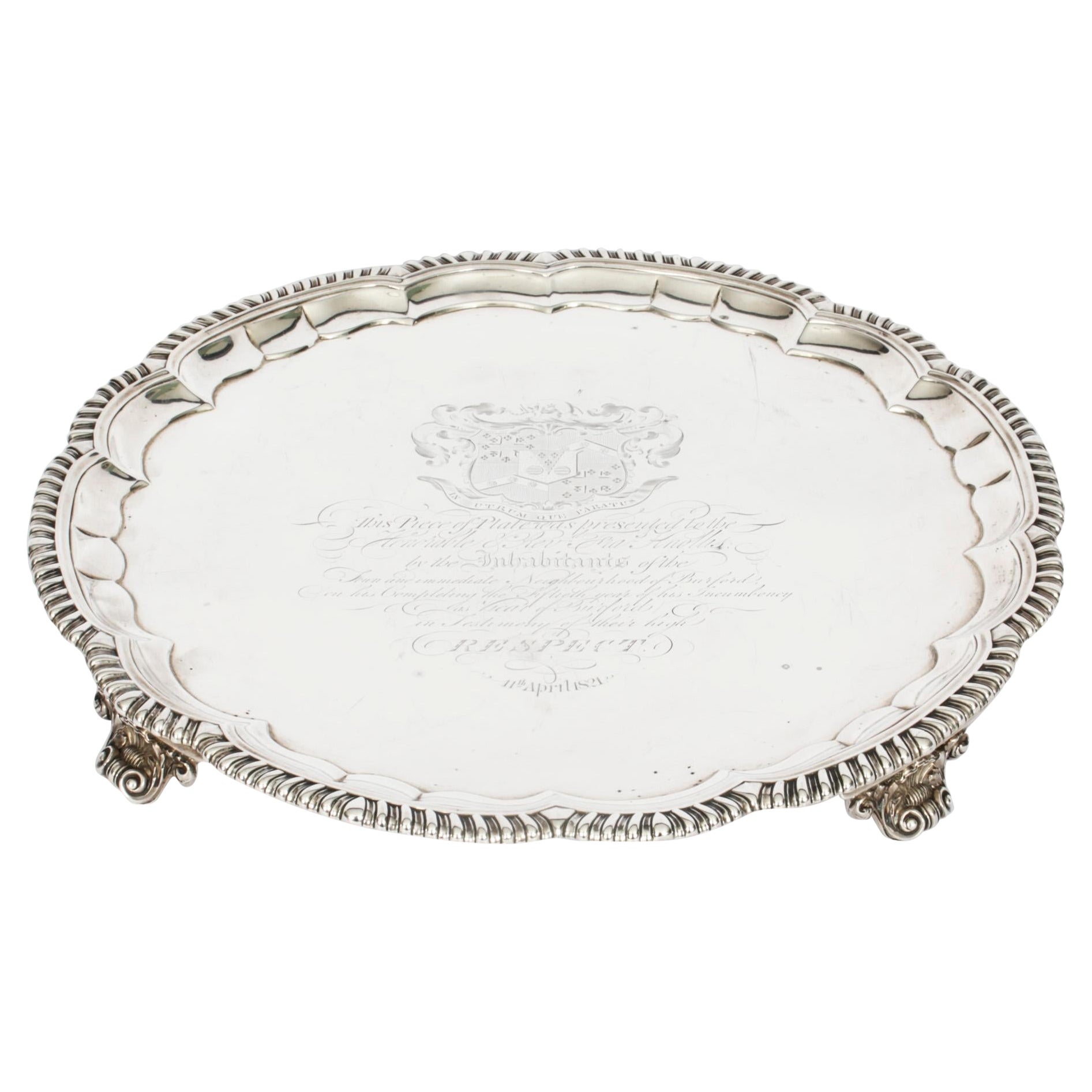 Antico Grande Vassoio Salver di Paul Storr in argento di William IV del XIX secolo