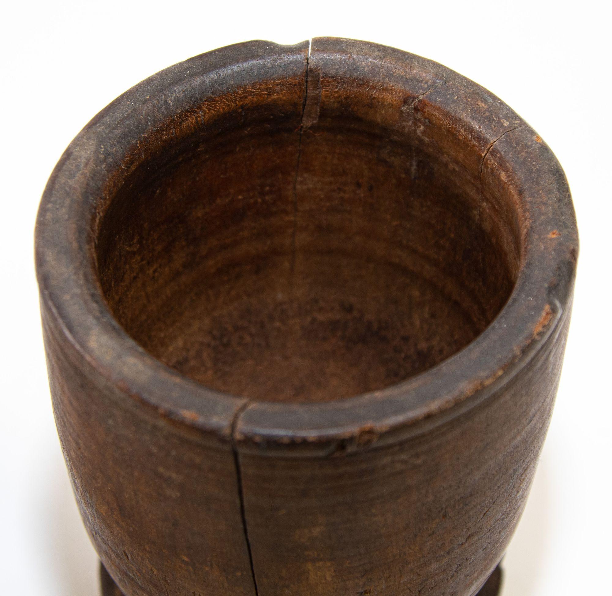 Antique Large Wood American Mortar and Pestle. For Sale 3