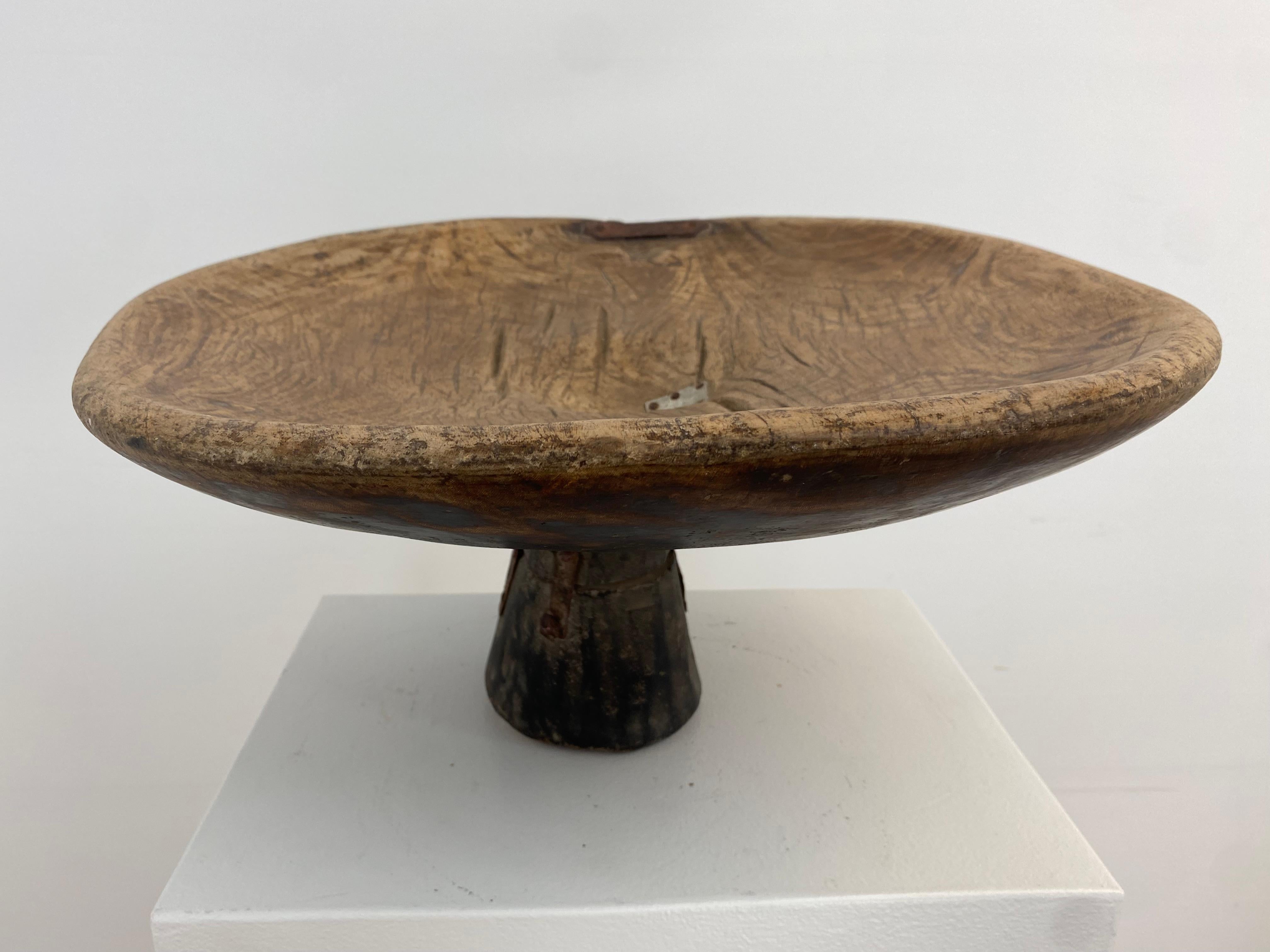 Antique large Wooden Berber Tazza on a stand For Sale 2