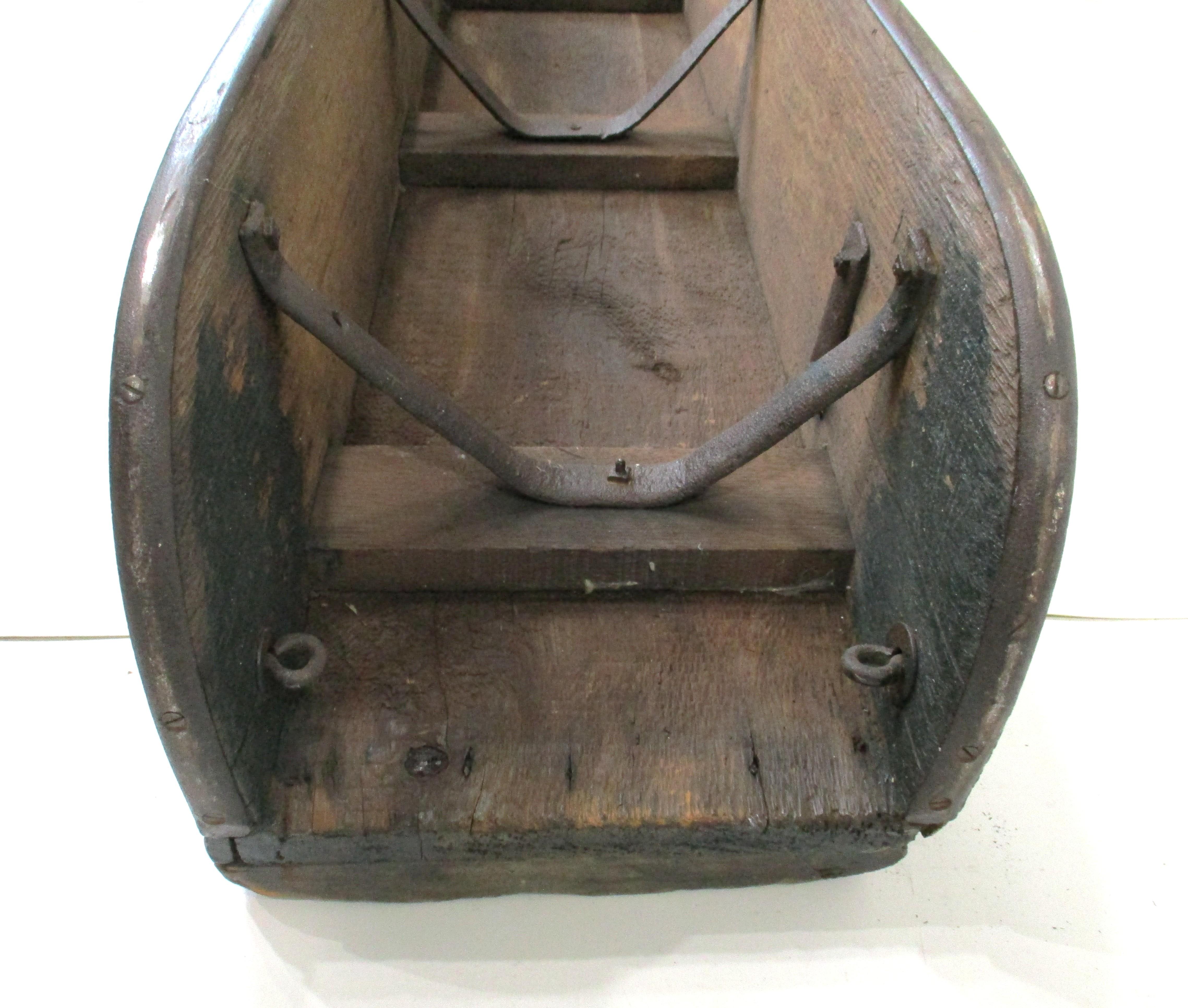 Antico grande slittino da ghiaccio o da neve in legno Folk Art Toboggan in vendita 9