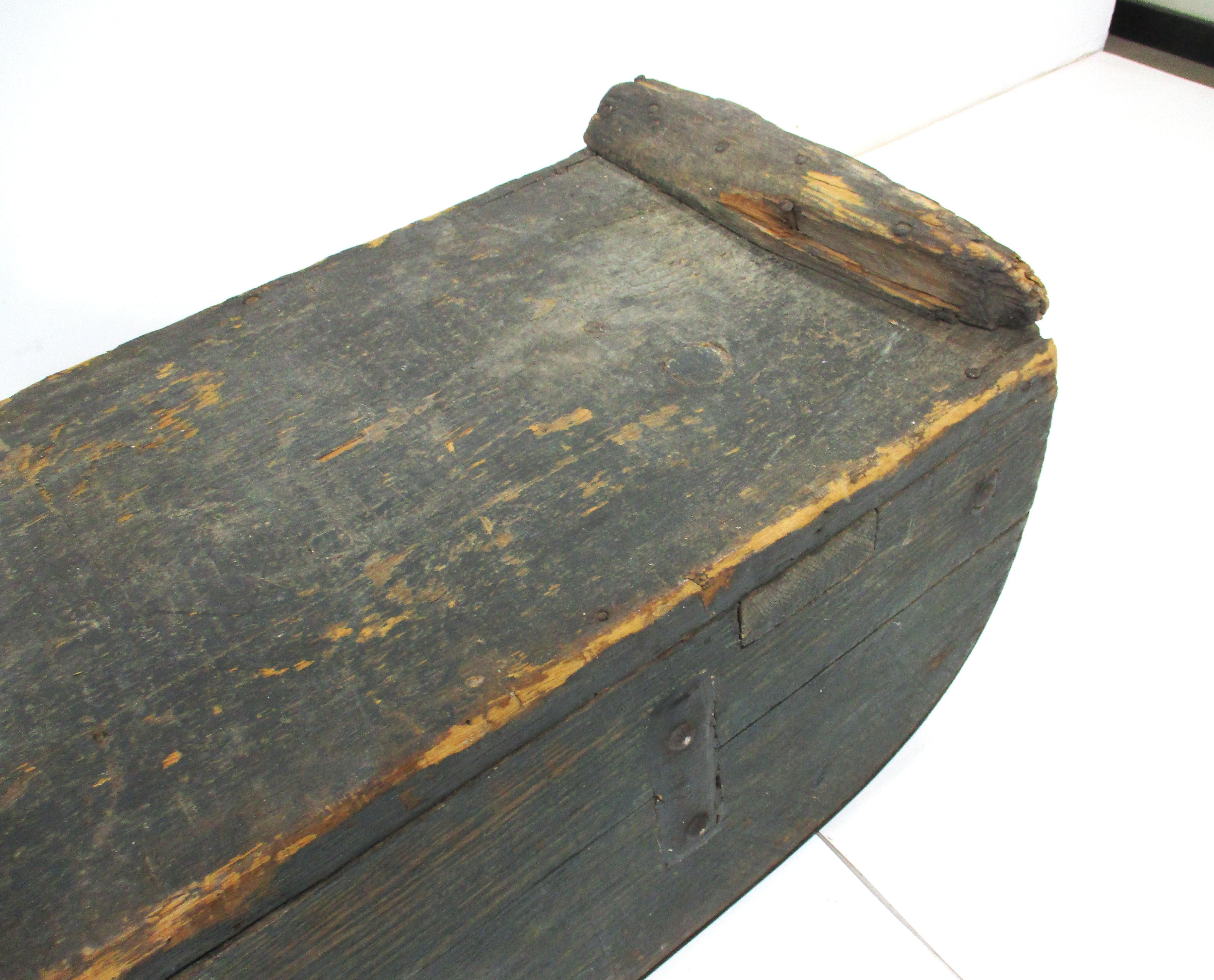 Fine XIX secolo Antico grande slittino da ghiaccio o da neve in legno Folk Art Toboggan in vendita